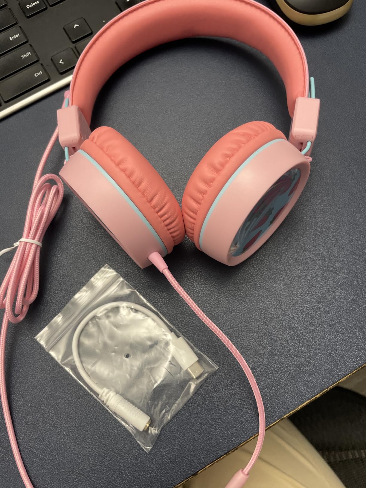 New Bee Kids Headphones Wired for School with Mic, Safe Volume Limited Foldable, Stereo Sound, Lightweight Headphones for Girl/Mac/Android/Kindle/Tablet/Pad customer photo 2
