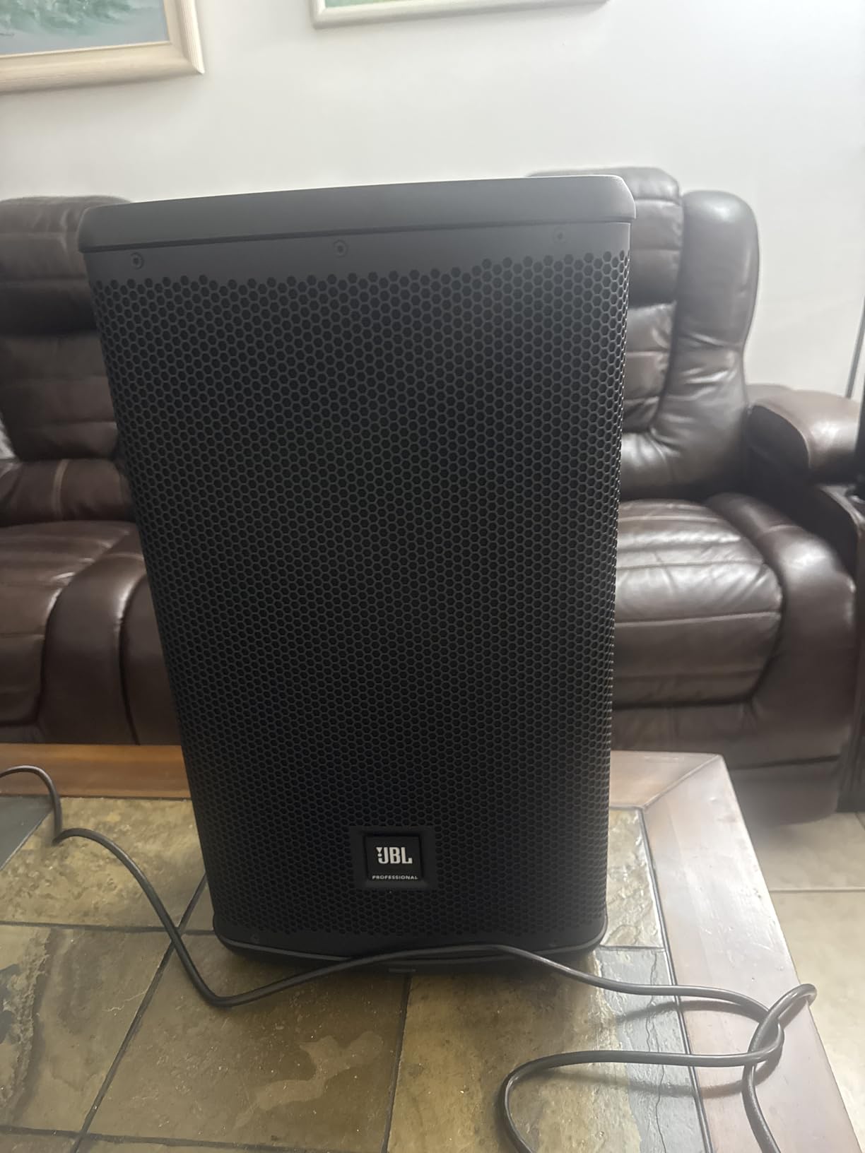 JBL Professional EON712 Powered PA Speaker, Loudspeaker with Bluetooth, 12 inch, 1300 Watt, Corded Electric, Black customer photo 1