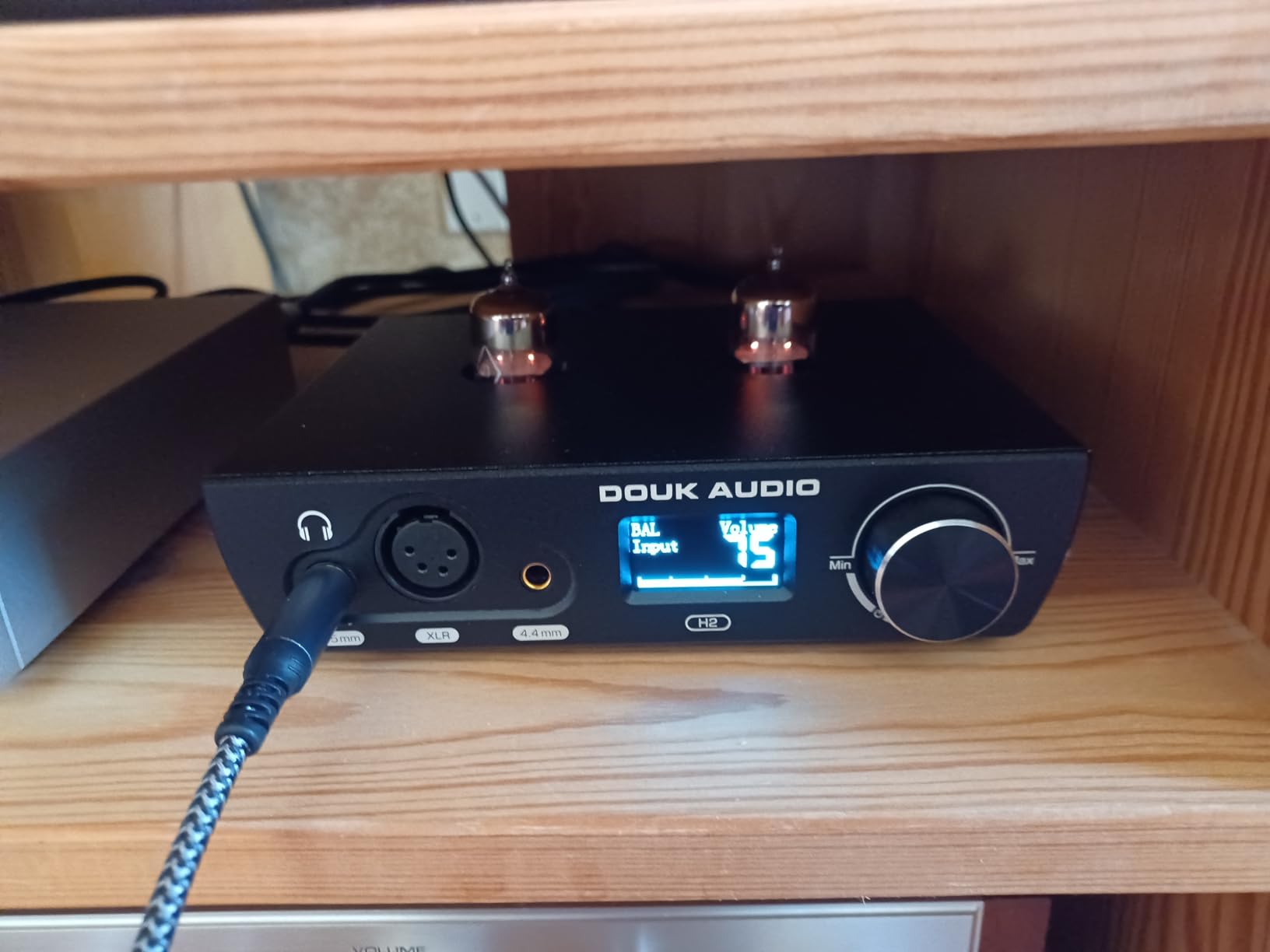 Douk Audio HiFi Vacuum Tube Headphone Amplifier Balanced XLR Desktop Audio Amp for Headsets customer photo 1