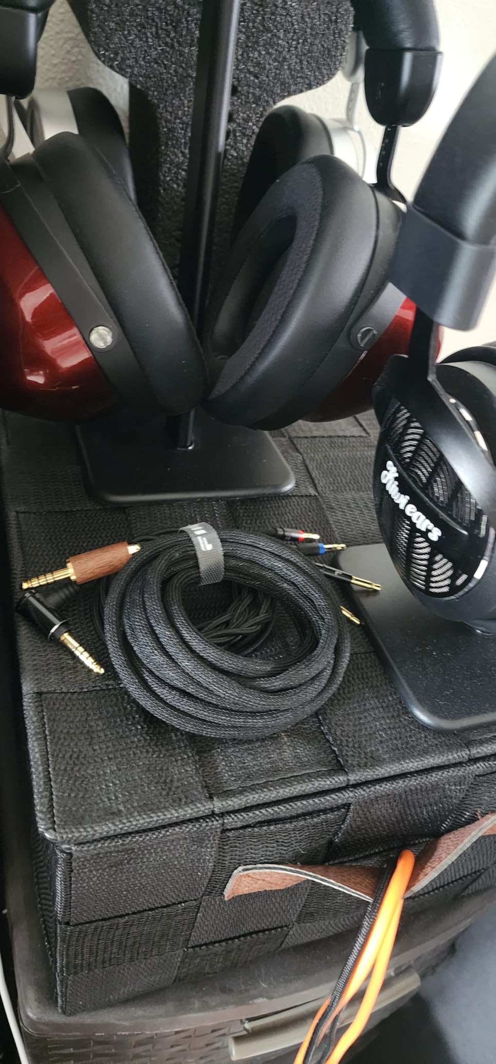 NewFantasia 4.4mm Balanced Cable 6N OCC Copper Silver Plated Cord Walnut Wood Shell Compatible with Hifiman Sundara, Ananda, Arya, HE400SE, HE4XX, HE-400i Headphone (2 x 3.5mm Version) customer photo 1