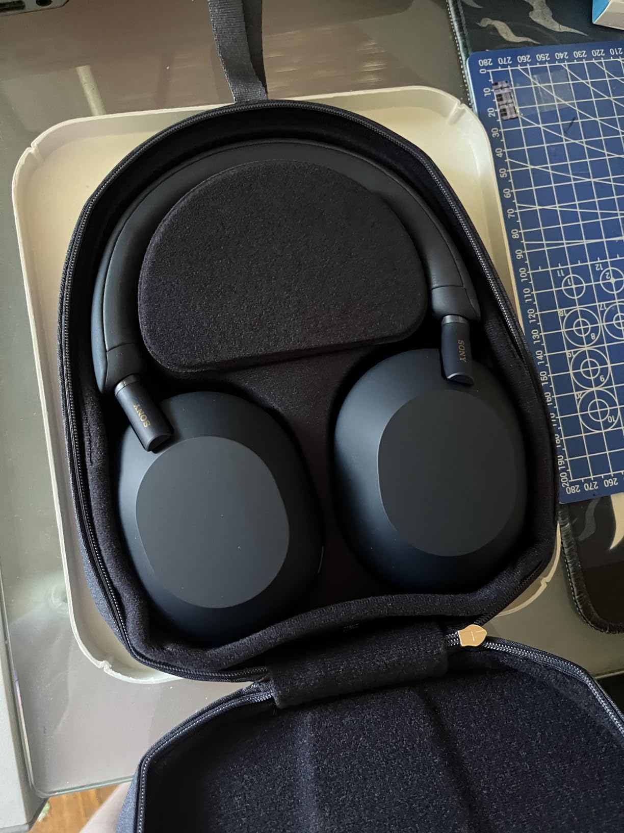 Sony WH-1000XM5 Premium Noise Canceling Headphones, Auto NC Optimizer, 30-Hour Battery, Alexa Voice Control, Black customer photo 2