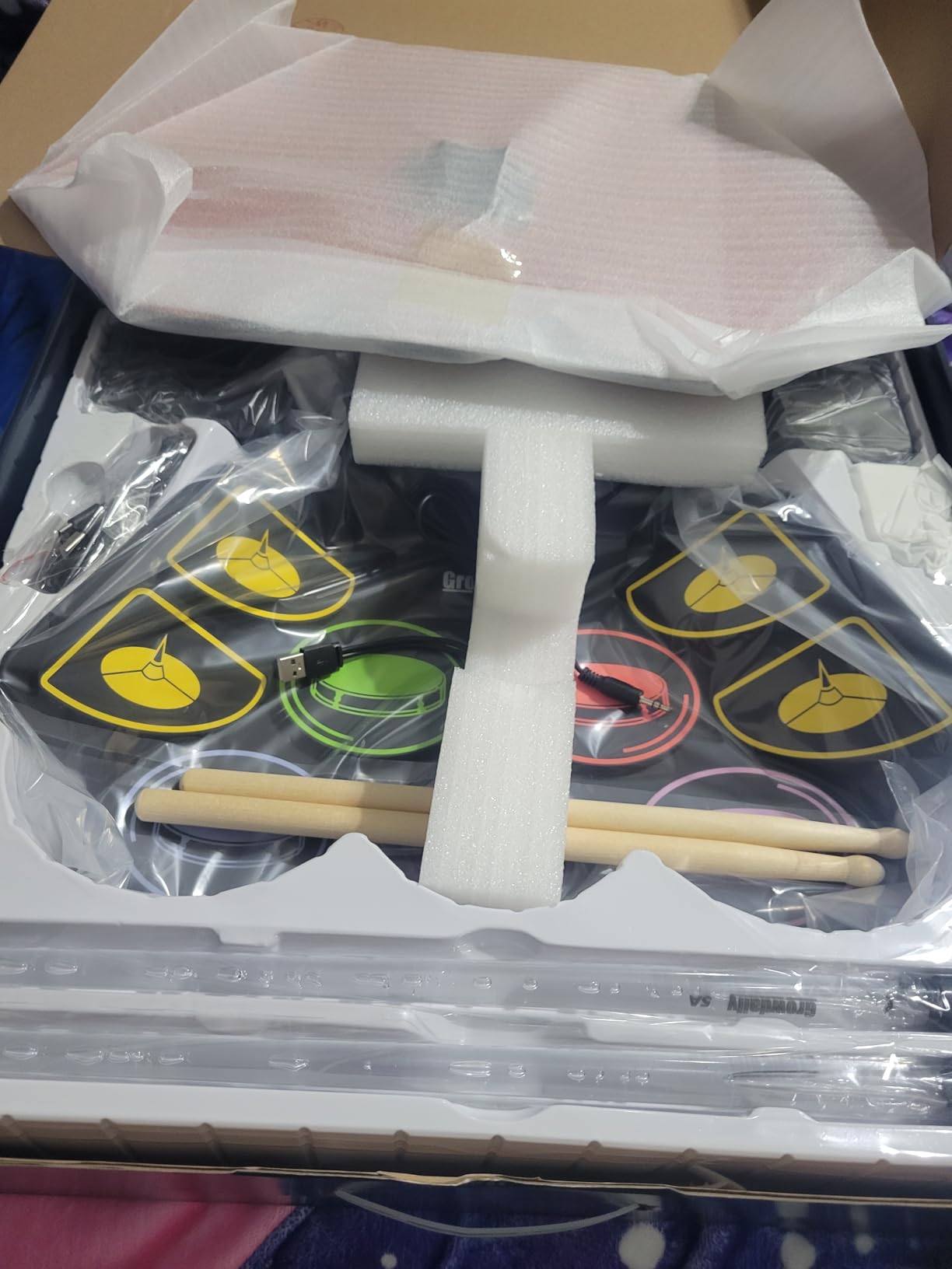 Electric Kids Drum Set,Electronic Drum Set Practice 9 Pads With Stand,Music Recording,Light Up Drum Sticks,Drum Pedal,Midi,Dual Stereo Speaker(Rainbow) customer photo 1