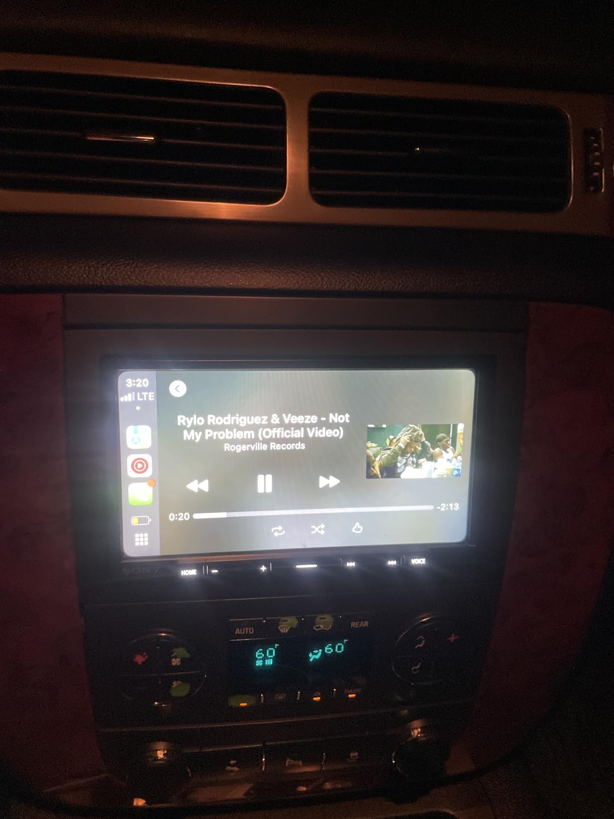 Sony XAV-AX4000 7-Inch Multimedia Receiver with Wireless Car Play/Android Auto and Maestro Ready (XAVAX4000) customer photo 1