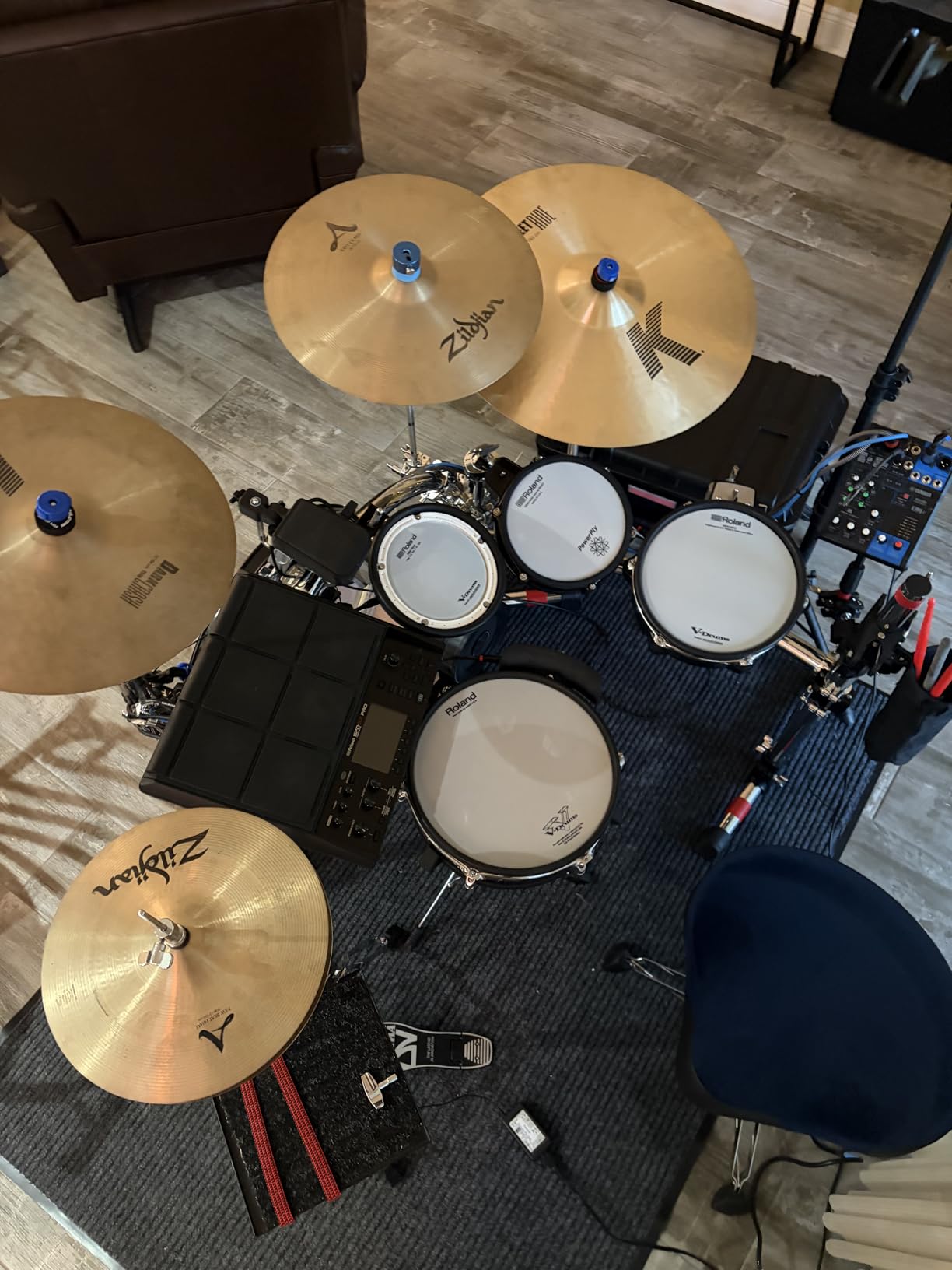 Roland SPD-SX PRO Sampling Pad - Flagship Sampling Pad with 9 Playing Surfaces, 8 External Trigger Inputs, Color Display customer photo 1