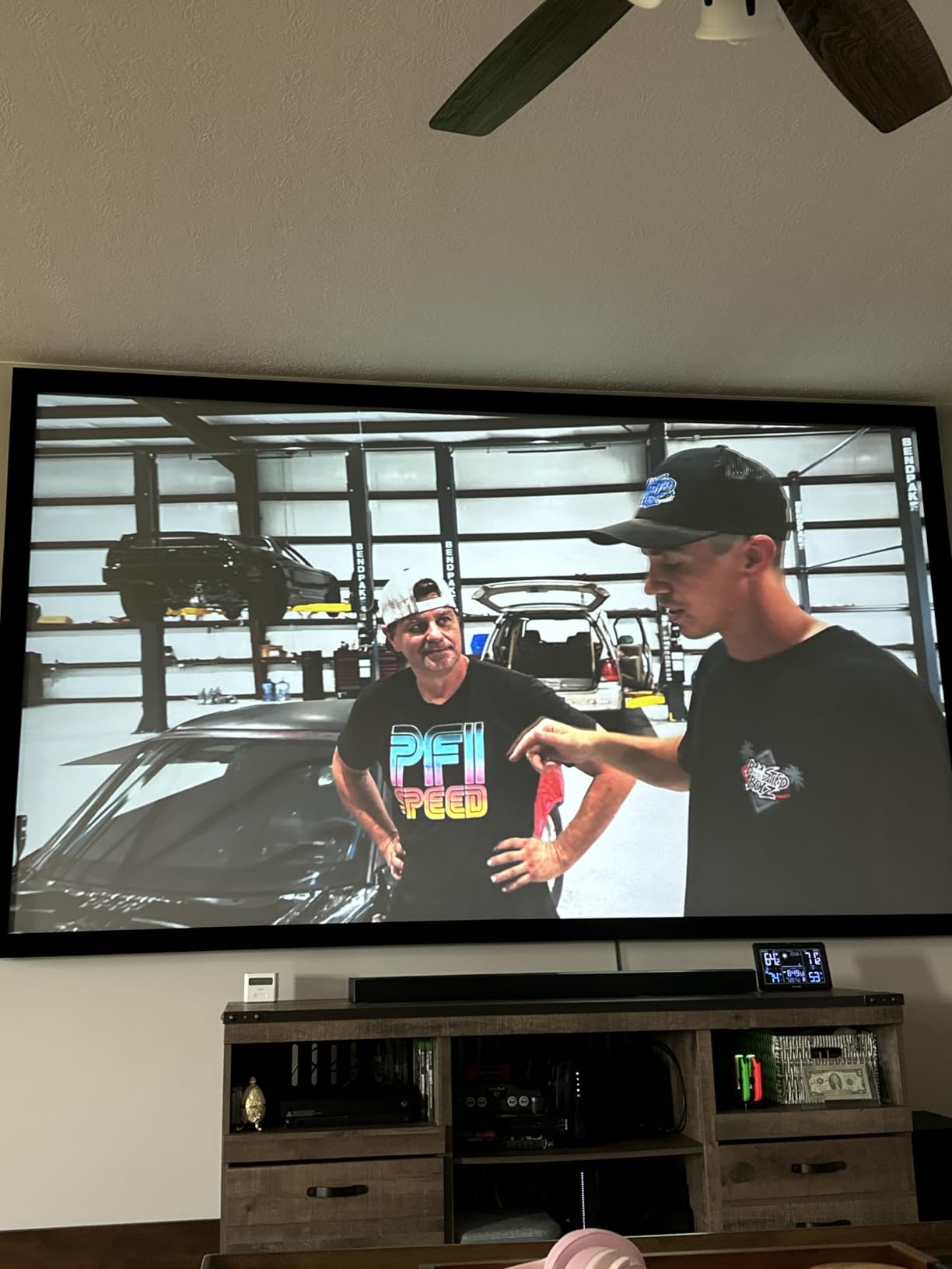 Epson Home Cinema 2350 4K PRO-UHD Smart Streaming Projector with Android TV, 2800 Lumens, HDR10, HLG customer photo 1