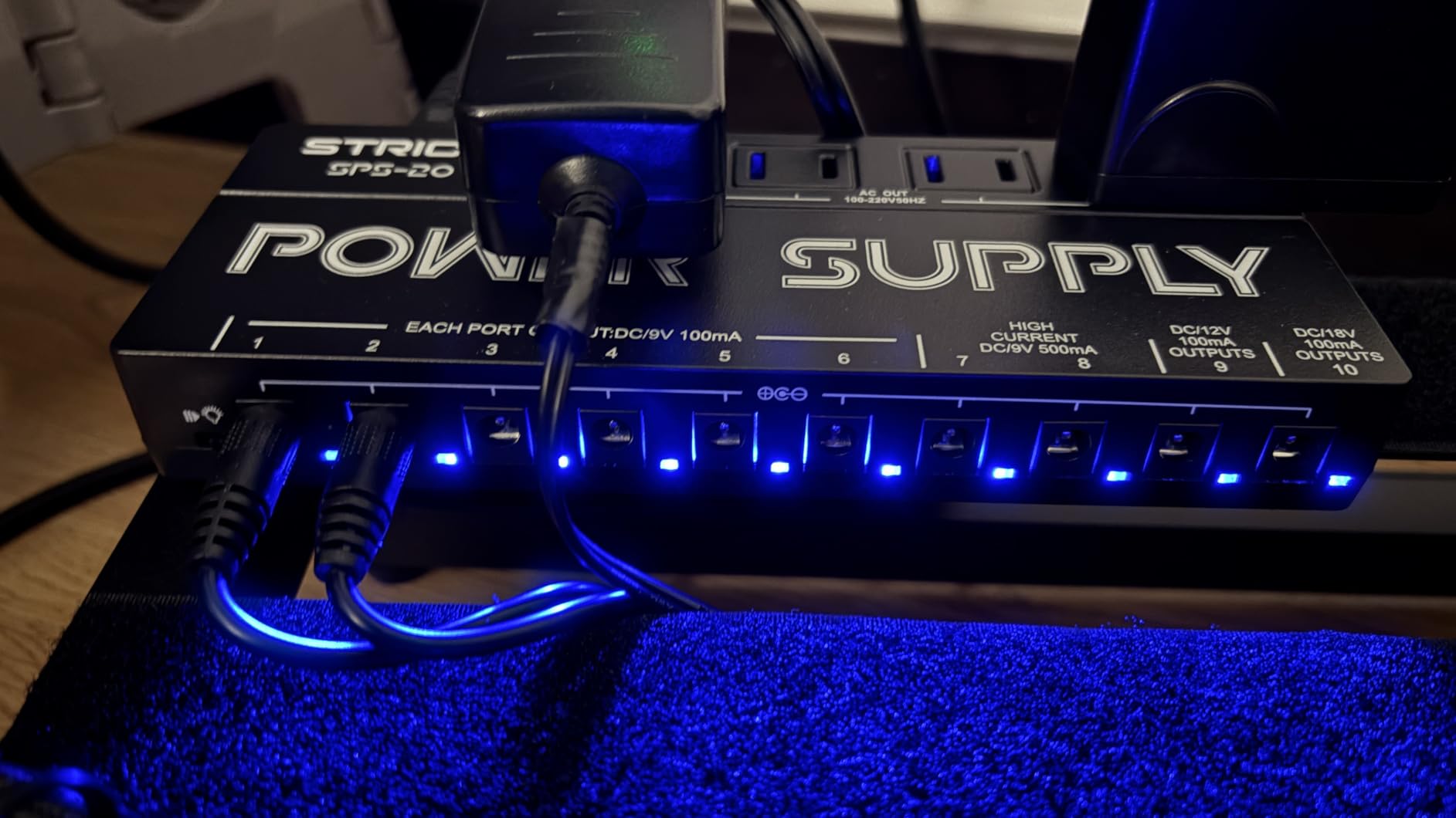 SPS-20 10-Output Pedal Power Supply for 9V/12V/18V Guitar Pedal | 10 Independent DC Outputs, 100mA/500mA customer photo 1