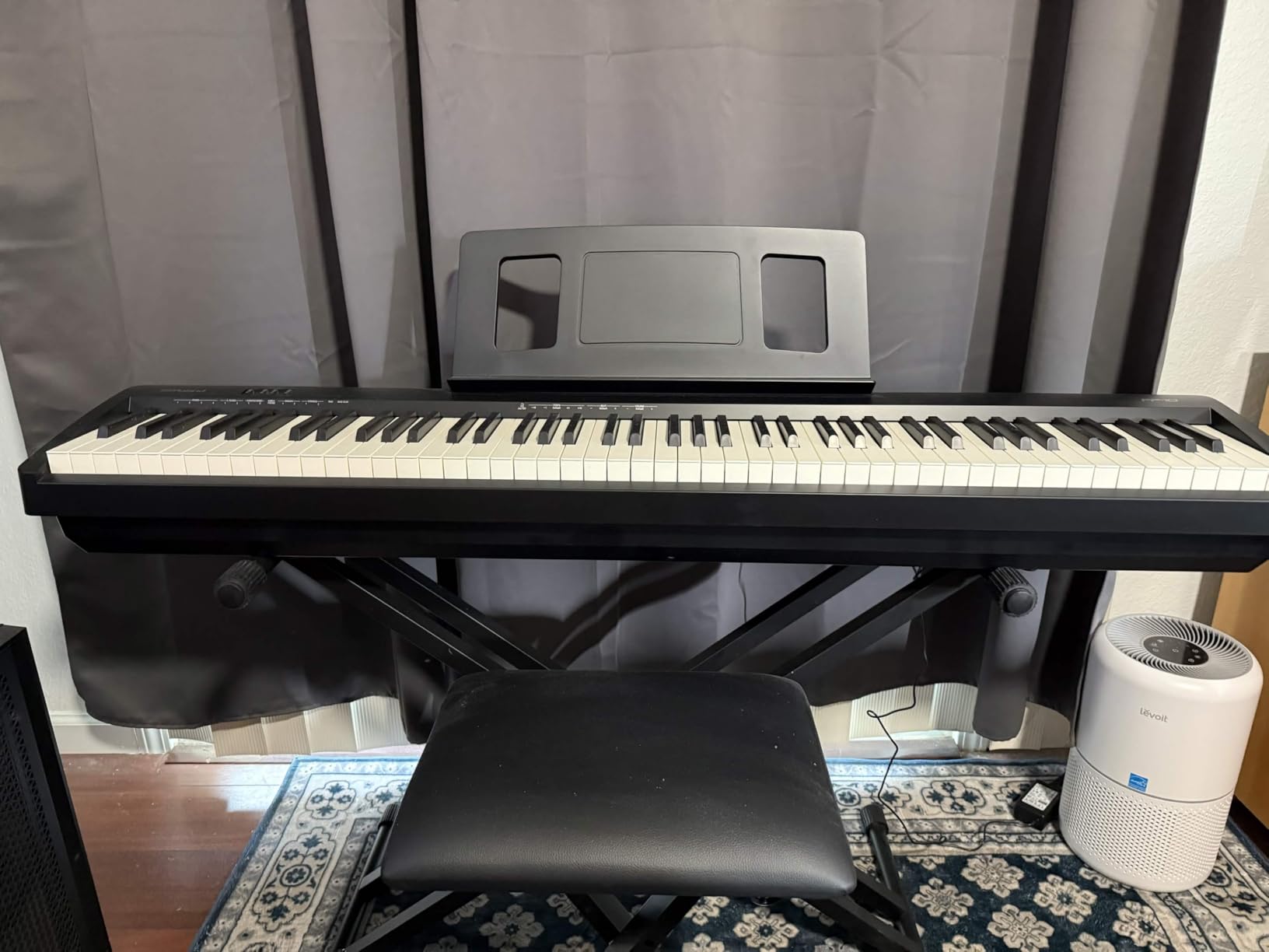 Roland FP-10 88-Key Digital Piano - Black Bundle with Adjustable Stand, Bench, Sustain Pedal customer photo 1