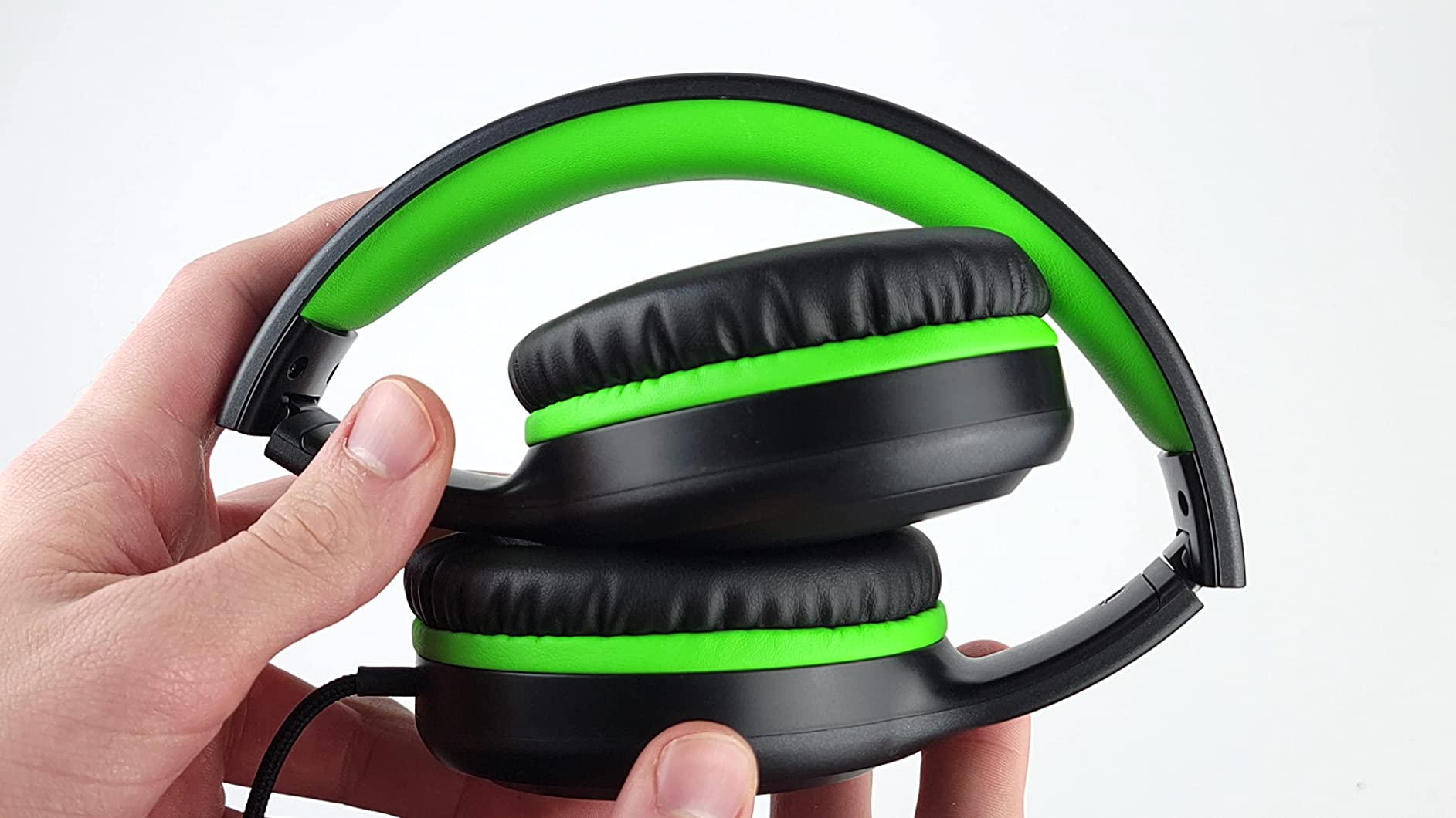 UKELALA Green Wired Headphones for Boys Portable On Ear Youth Headphones for School Airplane Travel Lightweight Portable Compatible with Pad Computer Laptop for Adults Student Children Girls Kids customer photo 2