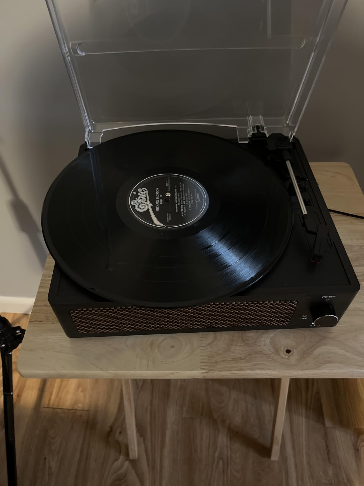 Seasonlife Vinyl Record Player with Speakers, Wood Black Vintage Turntables | All-in-one Beginner LP Players, Retro Old-school Phonograph, Belt-Driven, 3-Speed, BT Wireless Input, Headphone, AUX, RCA, Auto Stop customer photo 1