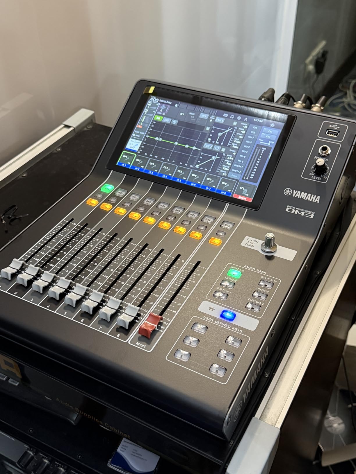 Yamaha DM3 Standard 22 Channel Ultracompact Digital Mixing Console customer photo 1
