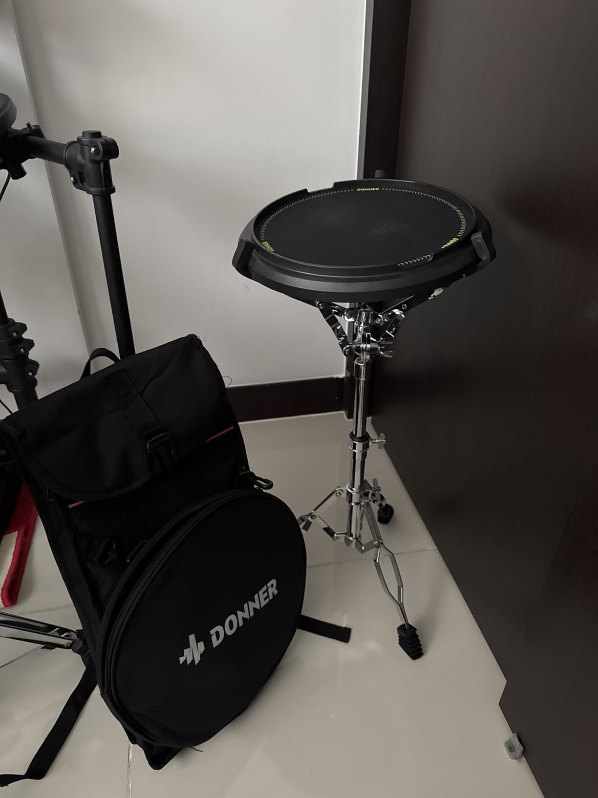 Donner Drum Practice Pad & Stand Kit with 12'' Silent Marching Pad, Drumsticks, Backpack - Adjustable Fits 10''-14'' Drums (White) customer photo 2