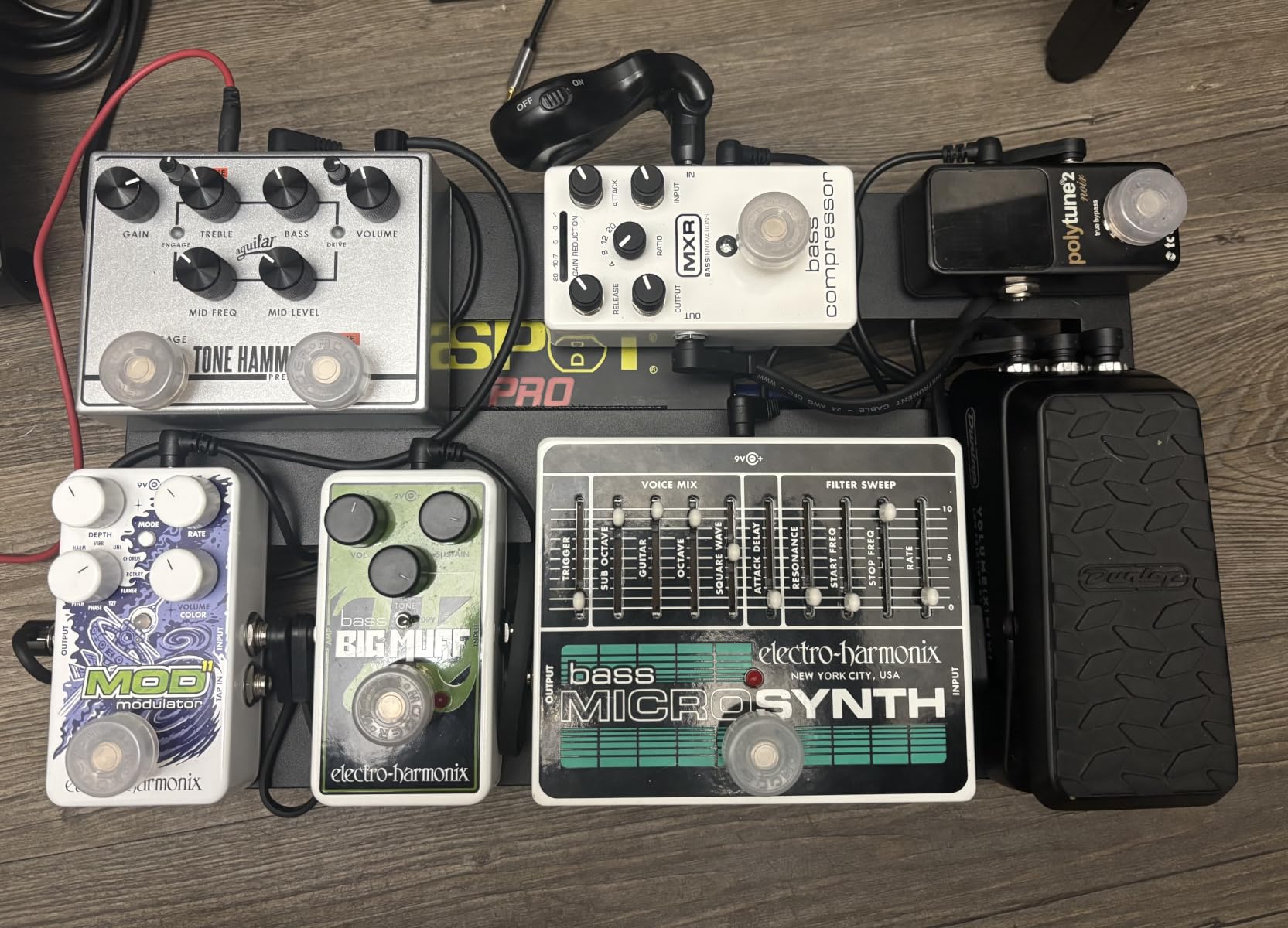 Guitar Pedal Board Aluminum Alloy 1.98lb Super Light Effect Pedalboard 18'' x 12.5'' with Carry Bag, STANDARD 18 (Angled) customer photo 2