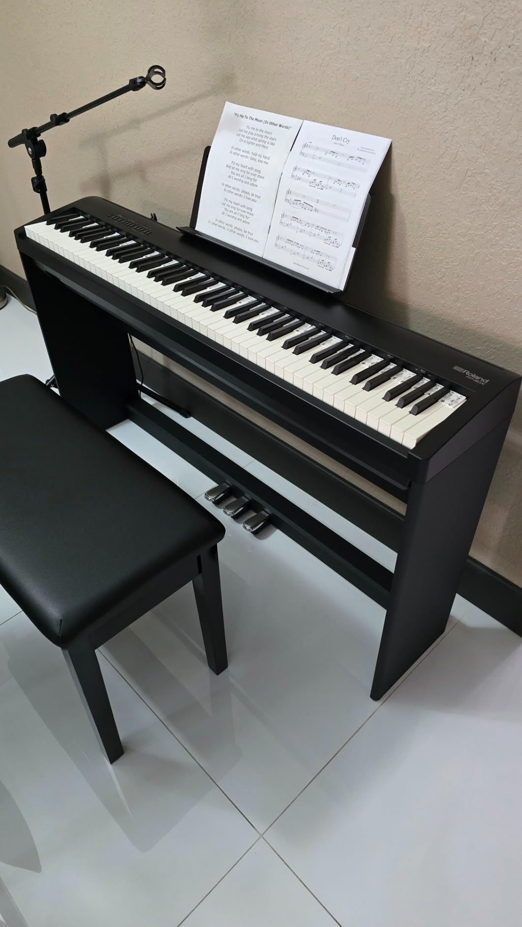 Roland FP-30X Digital Piano Bundle with Stand, Bench & Headphones (Black), SuperNATURAL 88-key Piano Kit with TAPH100 Headphones, Stand, Bench and Sustain Pedal customer photo 2