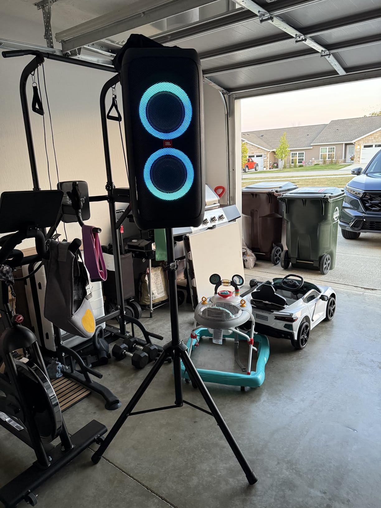 Stage Speaker Stand Tripod, Adjustable Height from 35 to 60 Inch Universal Heavy Duty 35 MM Compatible Insert customer photo 1