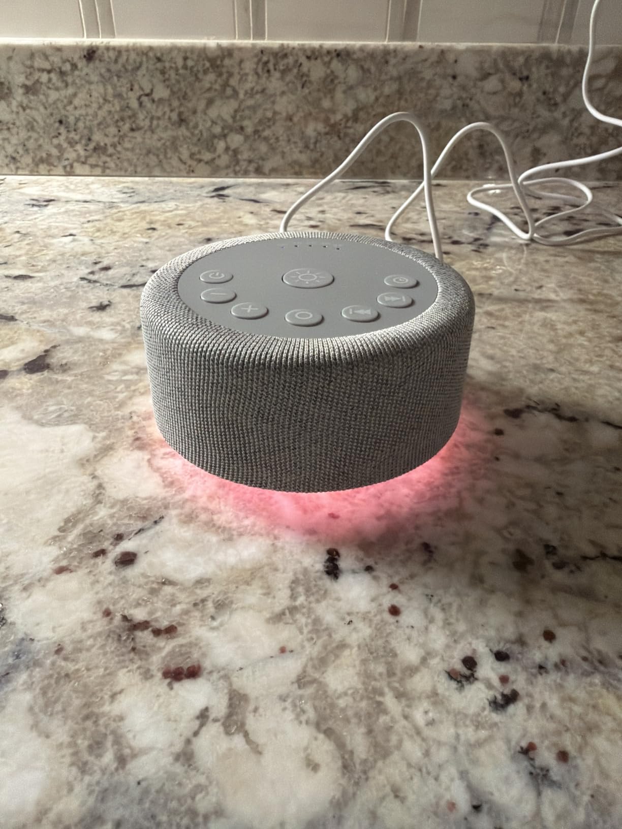 Sound Machine Night Light White Noise Brown Noise Machine with 30 Non Looping Sounds, 12 Lights, 5 Timers, 36 Adjustable Volume, Memory Function Sleep Sounds Machine for Baby Kids Adult & Home Office Travel customer photo 1