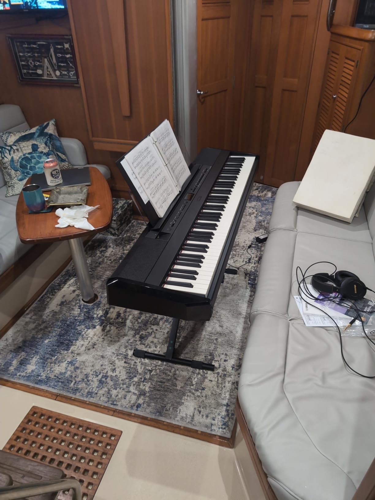 Yamaha 88-Weighted Wooden Key Digital Piano Keyboard, Premium Sound and Touch, Music Rest, Sustain Foot Switch, White (P525WH) | 88-Key Grandtouch-S Wooden Keys, Yamaha Cfx and Bosendorfer Voices, Binaural Sampling, Built-in 2-Way Speakers customer photo 1