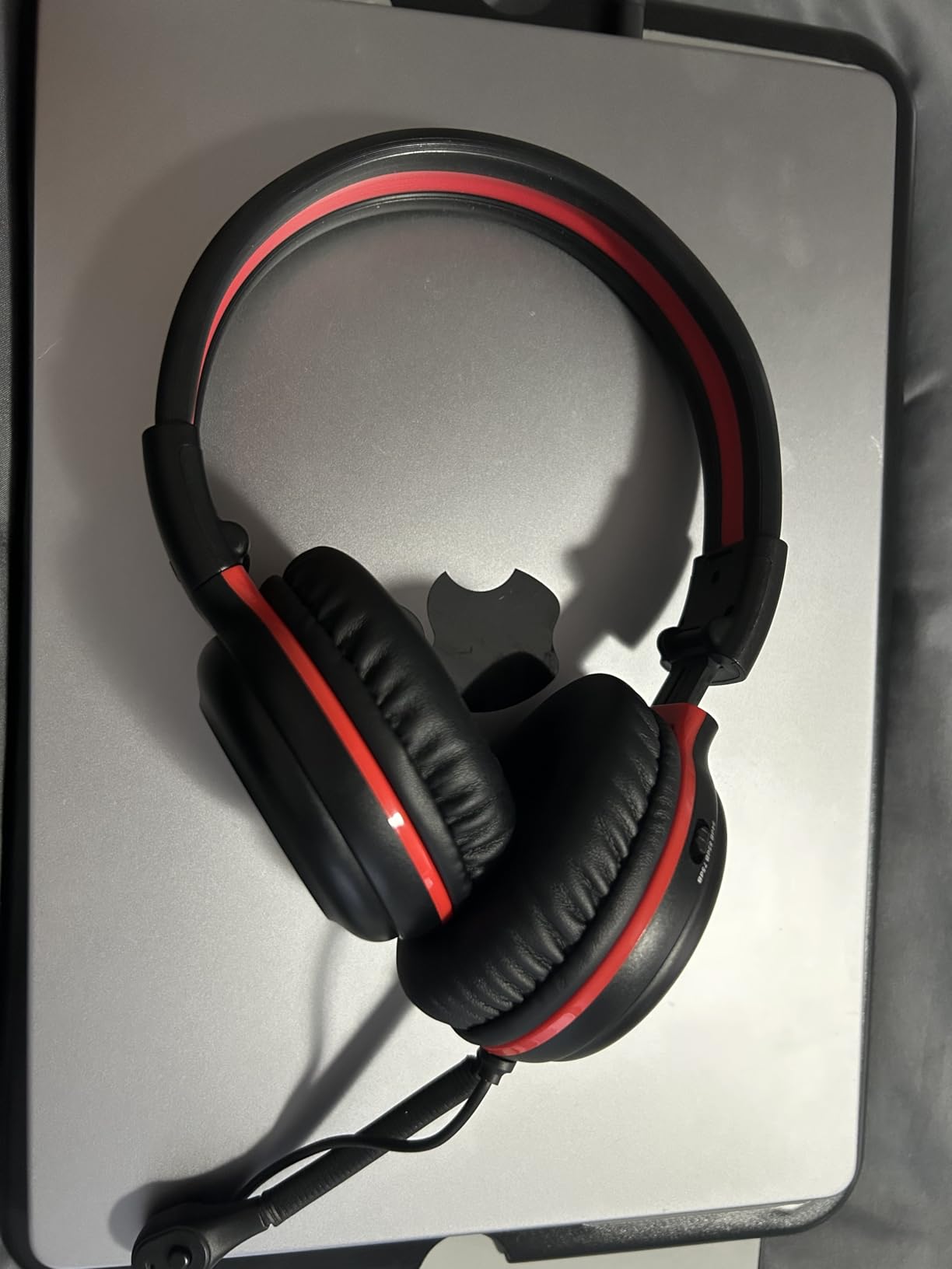 SIMOLIO Kids-Headphones with Microphone for School, 75/85/94 dB Wired Headphones with Boom Mic for iPad, PC, Laptop, Gaming, On Ear Pink Stereo Corded Headsets for Girls, Children, Teens, Students customer photo 1