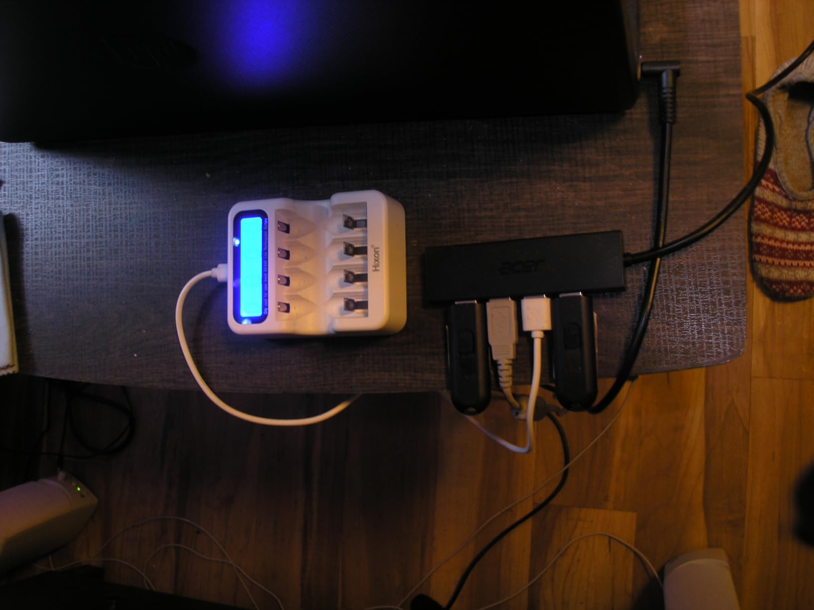 Acer USB Hub 4 Ports, Multiple USB 3.0 Hub, USBA Splitter for Laptop/PC, Type C Power Port customer photo 2