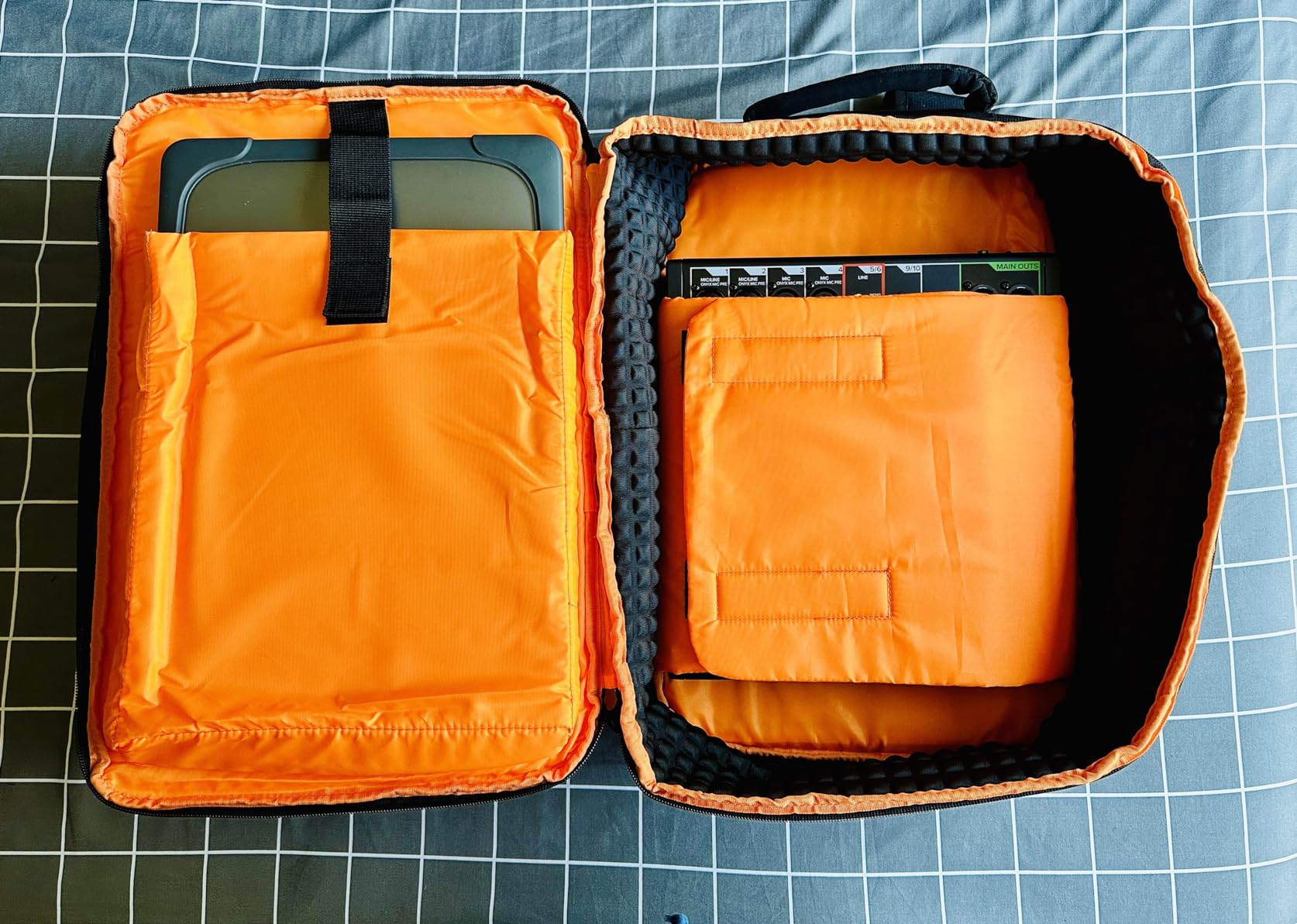 PGmoon Audio Mixer Travel Bag Compatible with RODECaster Pro/Pro II/RC Duo | DJ Mixer Backpack with Plenty of Pockets for Microphones, Cables & More Podcast Equipment (Patent Design) customer photo 2