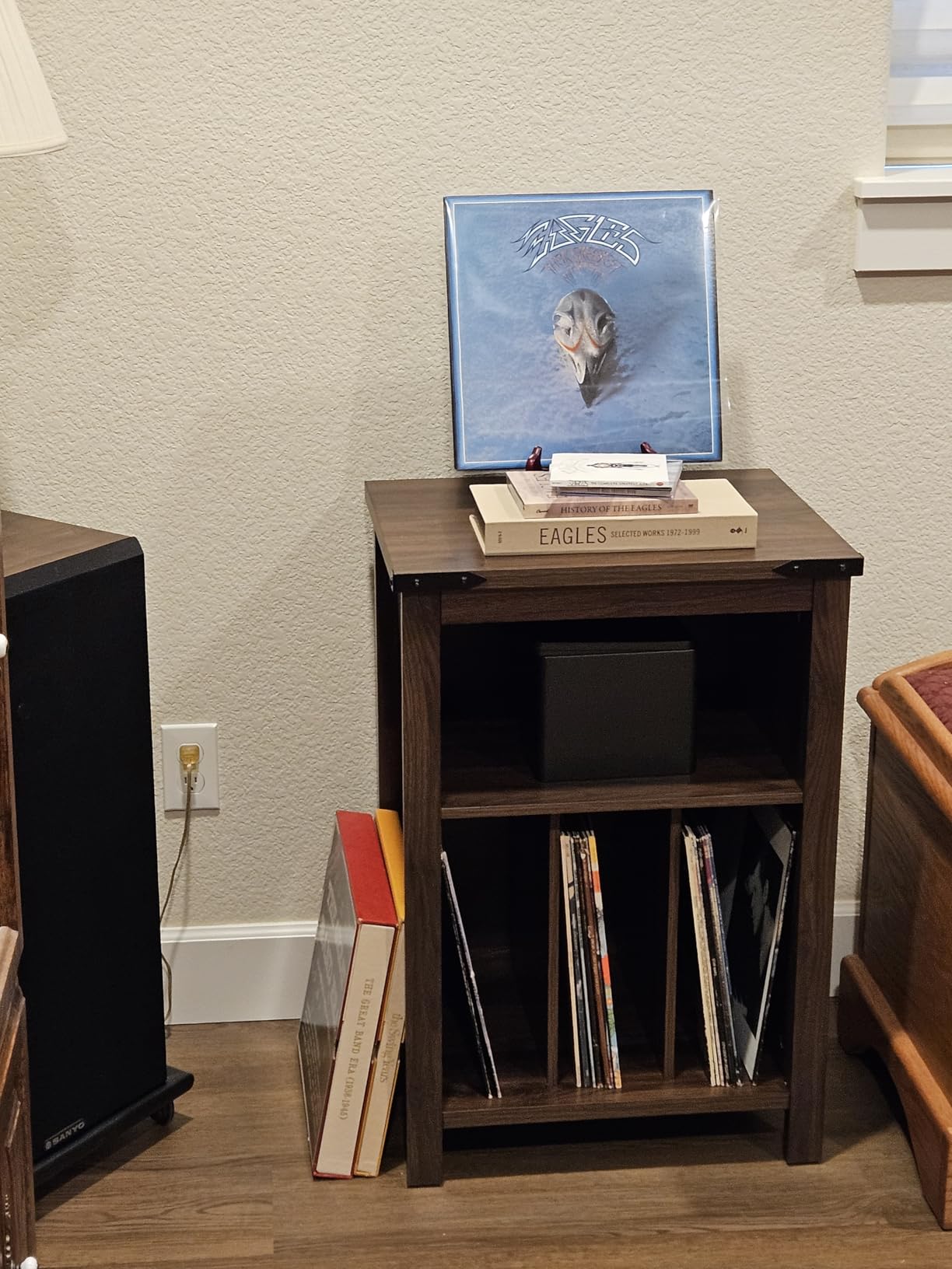 Joaxswe Record Player Stand with Vinyl Record Storage, Rustic Brown Record Player Table Holds up to 160 Albums, Large Wood Turntable Stand Cabinet Display Shelf for Living Room, Bedroom, Office customer photo 1