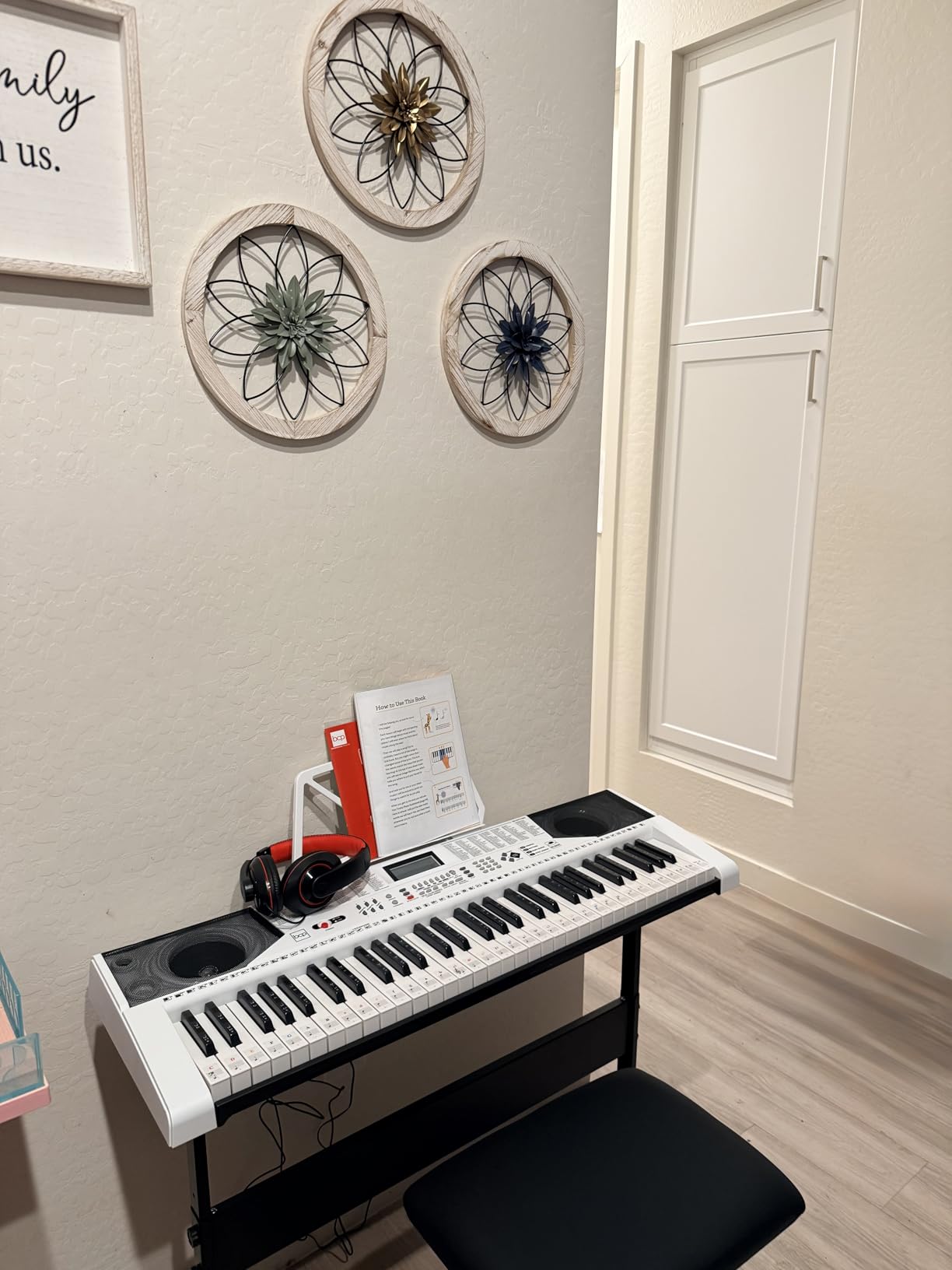 Best Choice Products 61-Key Beginners Complete Electronic Keyboard Piano Set w/Lighted Keys, LCD Screen, Headphones, Stand, Bench, Teaching Modes, Note Stickers, Built-In Speakers - White customer photo 1