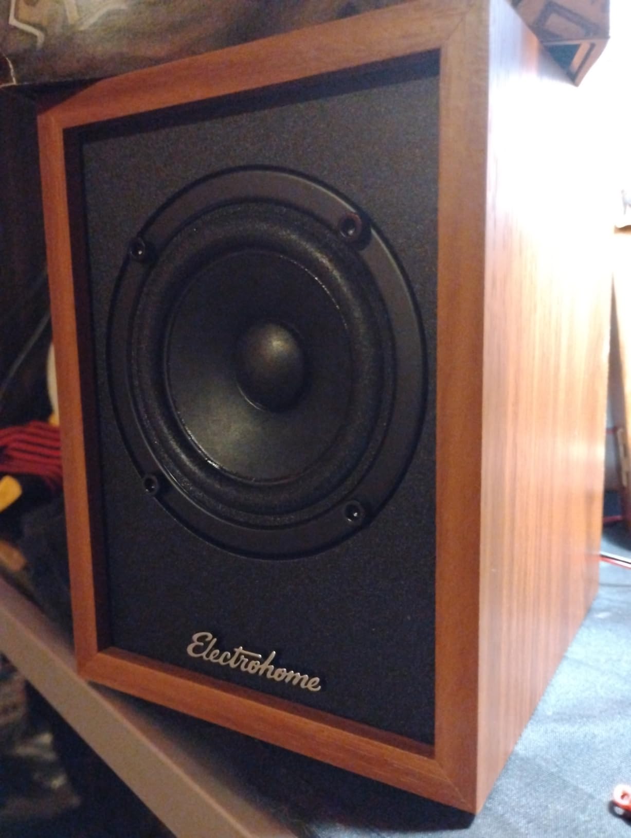 Electrohome Huntley Powered Bookshelf Speakers with Built-in Amplifier and 3