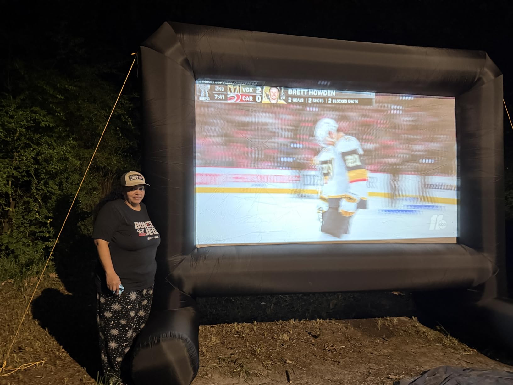 Inflatable Projector Screen for Outside 16ft Blow Up Movie Screen Outdoor with Air Blower, Easy Set Up Inflatable TV Home Theather for Backyards Movie Nights Party Fun, Support Front Rear Projection customer photo 1