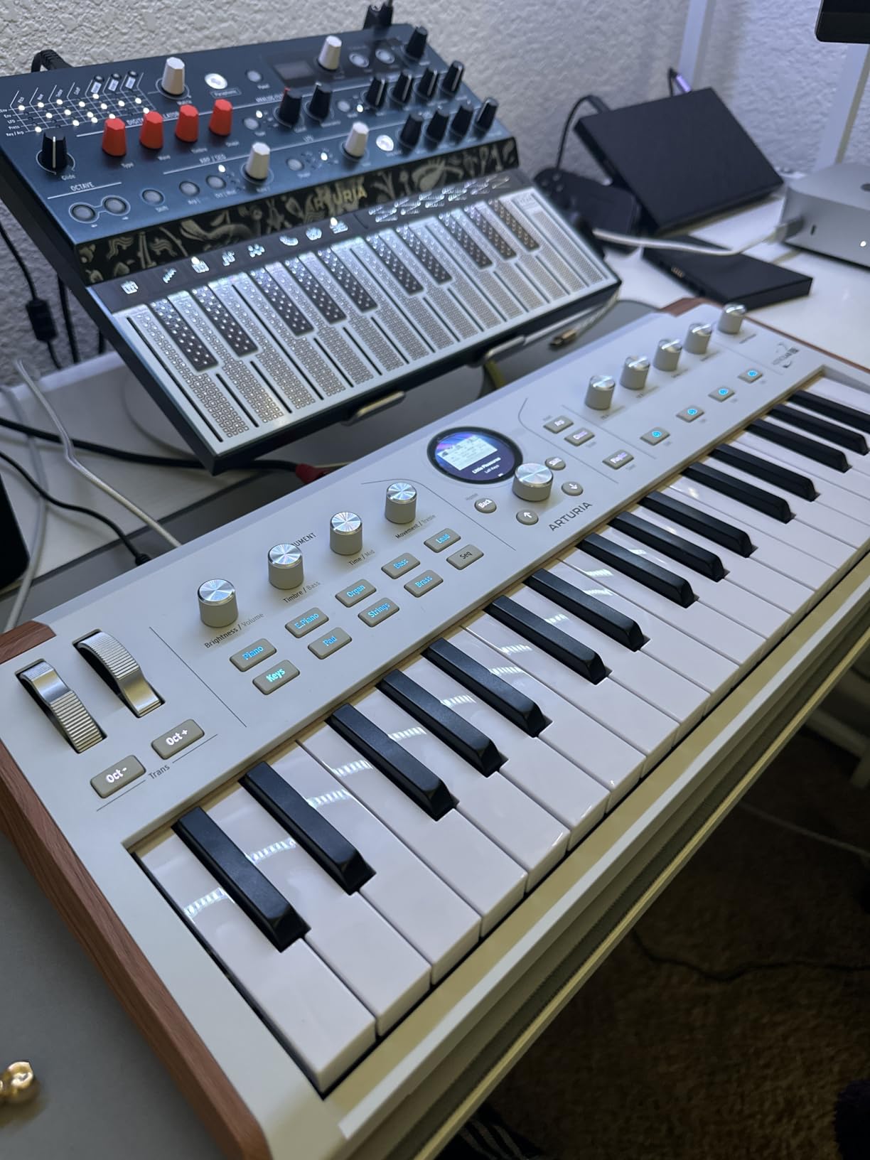 Arturia AstroLab Stage Keyboard (61 Key) | Advanced Virtual Synthesis Built In, 44 Instruments and Over 1800 Presets, Iconic Synths and Modern Textures, DAW-Free Live Performance customer photo 2