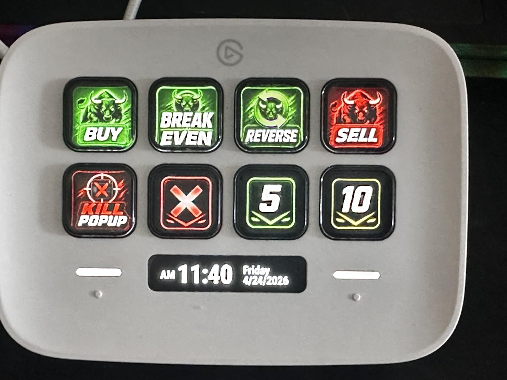 Elgato Stream Deck Neo, 8 Customizable Keys, 2 Touch Points customer photo 1