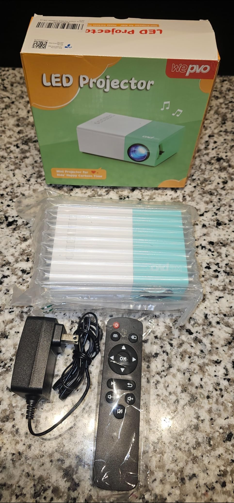 Projector Mini Portable Outdoor Movie Projectors, LED Pico Video Projector for Home Theater Film Projectors, Compatible with Smartphone/ Tablet/ Laptop/ TV Stick/ PS/ USB customer photo 2