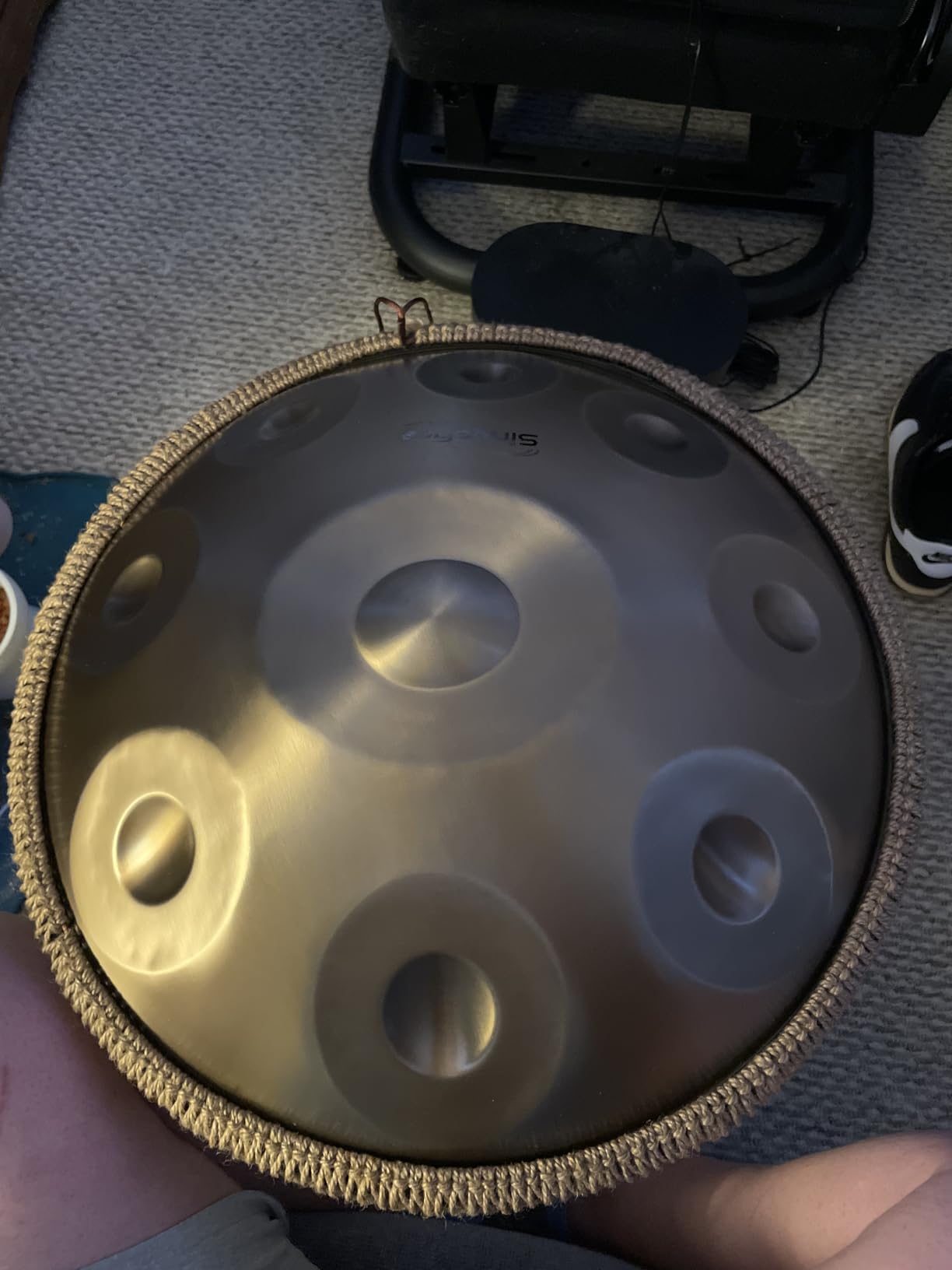 SINGOFIRE 12-Notes Handpan Drum, Handpan Drums for Adults, 22-Inch 440Hz D Minor Kurd, HandPan Instrument with Soft Handpan Bag, 2 Mallets, Handpan Stand and Dust-Free Cloth(Gold) customer photo 1