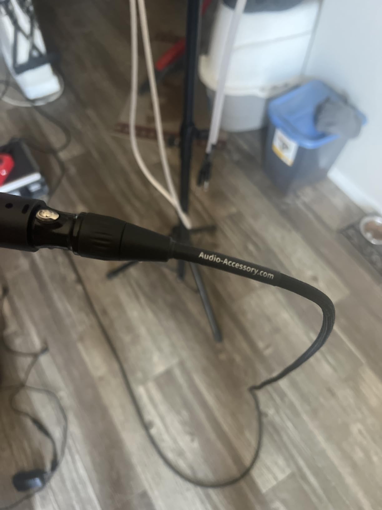 XLR Cables 10ft 2 Pack, Neutrik REAN Gold-Pin Connectors, 21AWG OFC, Kevlar-Reinforced 10X Heavy Duty Nylon Braided, Dual Shielded Noiseless Balanced Microphone Cable for Shure Mic customer photo 1