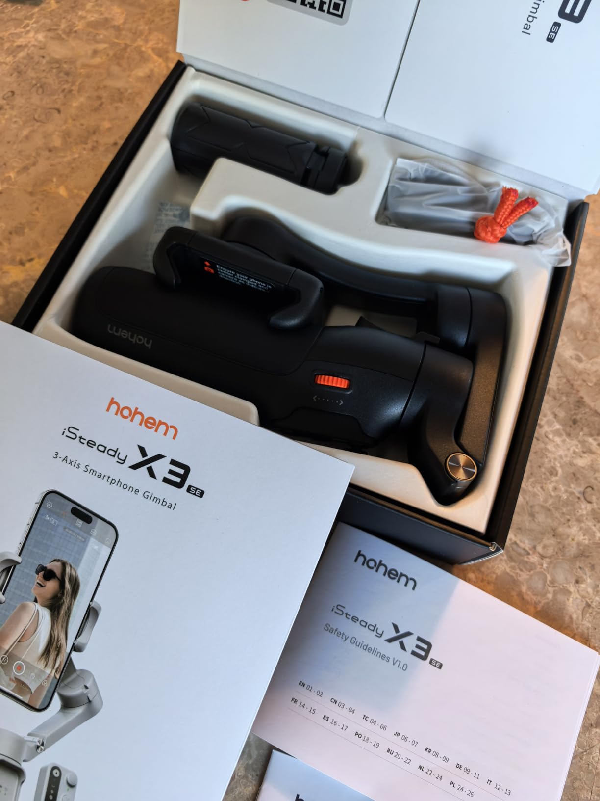 hohem iSteady X3 SE Foldable Phone Gimbal with Detachable Remote, Gray | Detachable Remote, iSteady 8.0, Foldable 0.79lb Design, Hohem Joy App, 11H Battery, 0.66lb Payload for Vlogs customer photo 1
