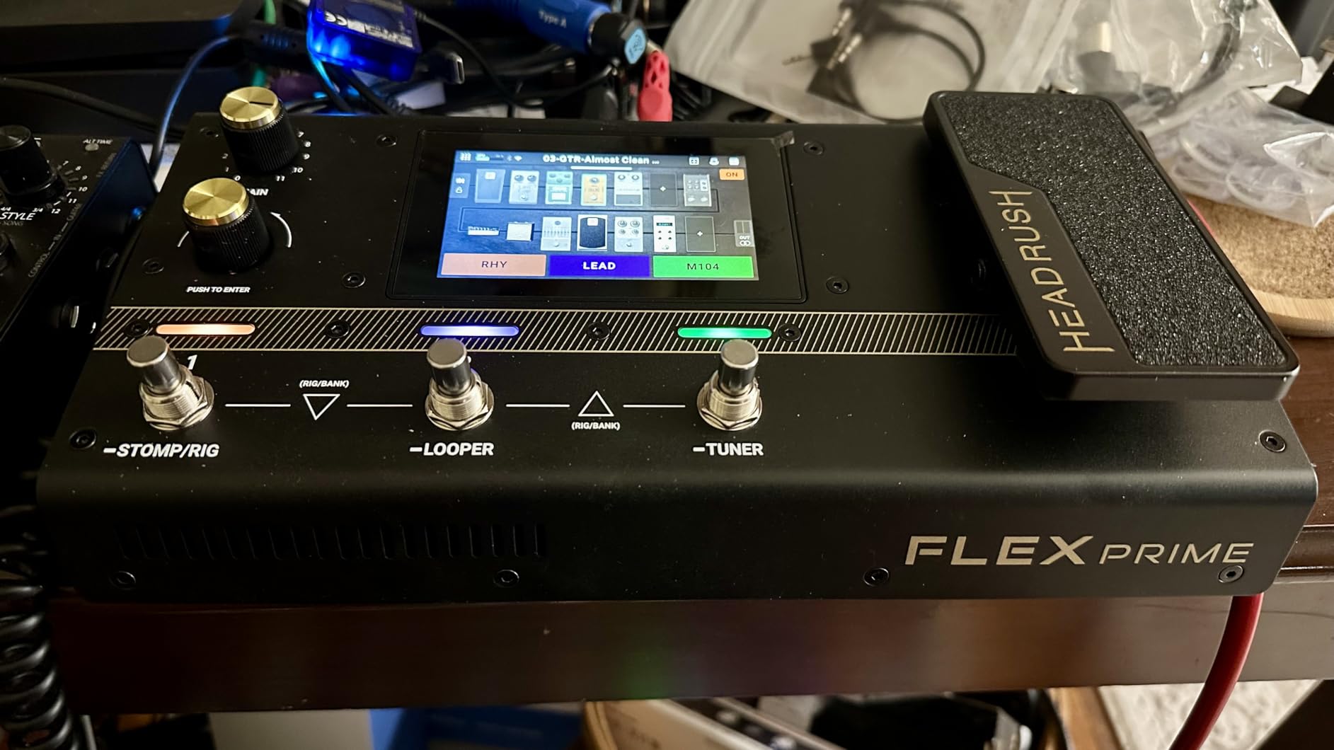 HeadRush Flex Prime Electric Guitar Multi-Effects Pedal | Multi-Effects Processor with Amp Cloner, Looper, Audio Interface, Wi-Fi, Bluetooth, Touchscreen and Drum Machine customer photo 2