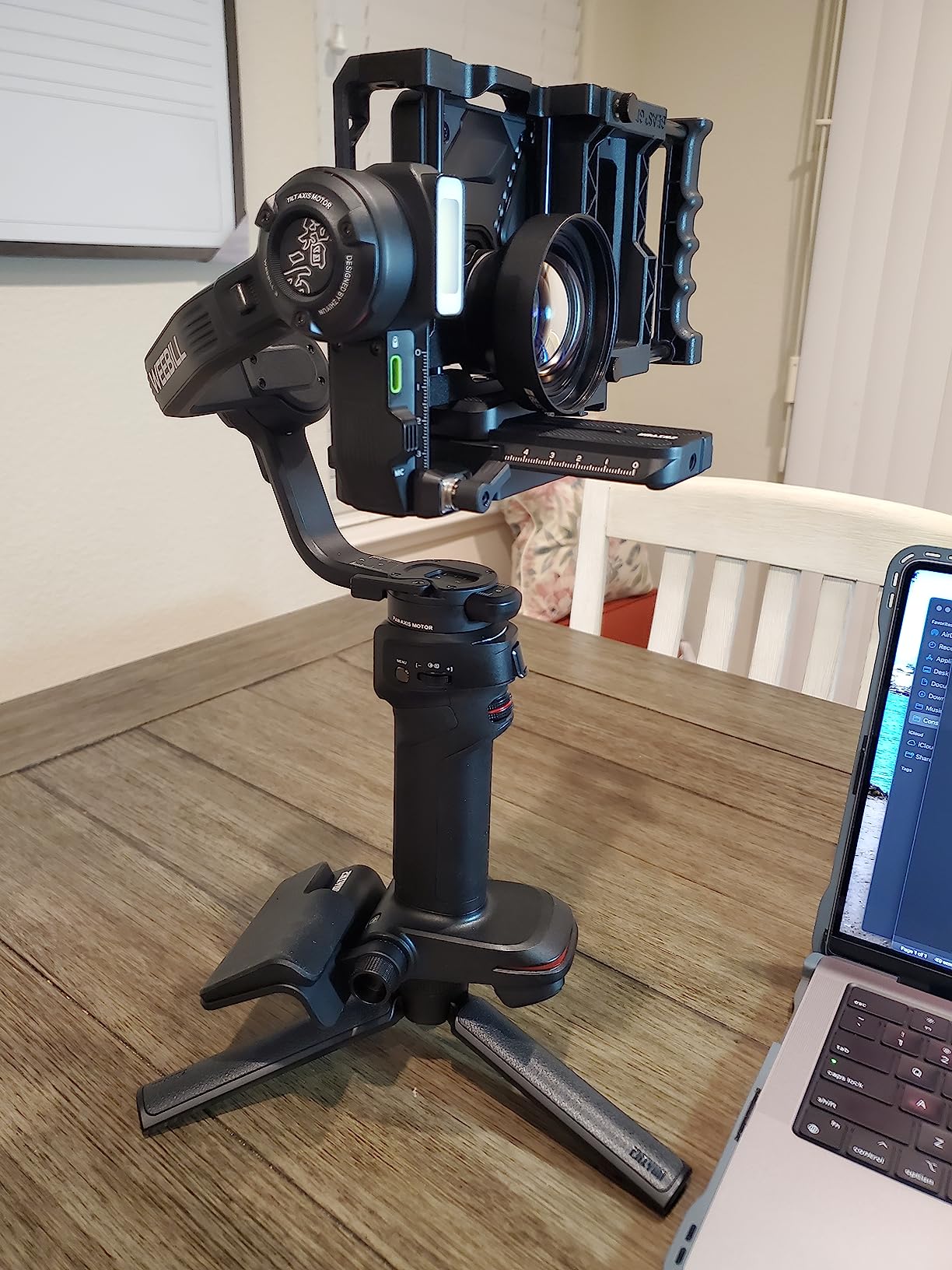 Zhiyun Crane 4E 3-Axis Camera Stabilizer for DSLR and Mirrorless Cameras | Camera Gimbal Compatible with Canon/Nikon/Sony, Native Vertical Shooting, Bluetooth Shutter Control, Dark Gray customer photo 1