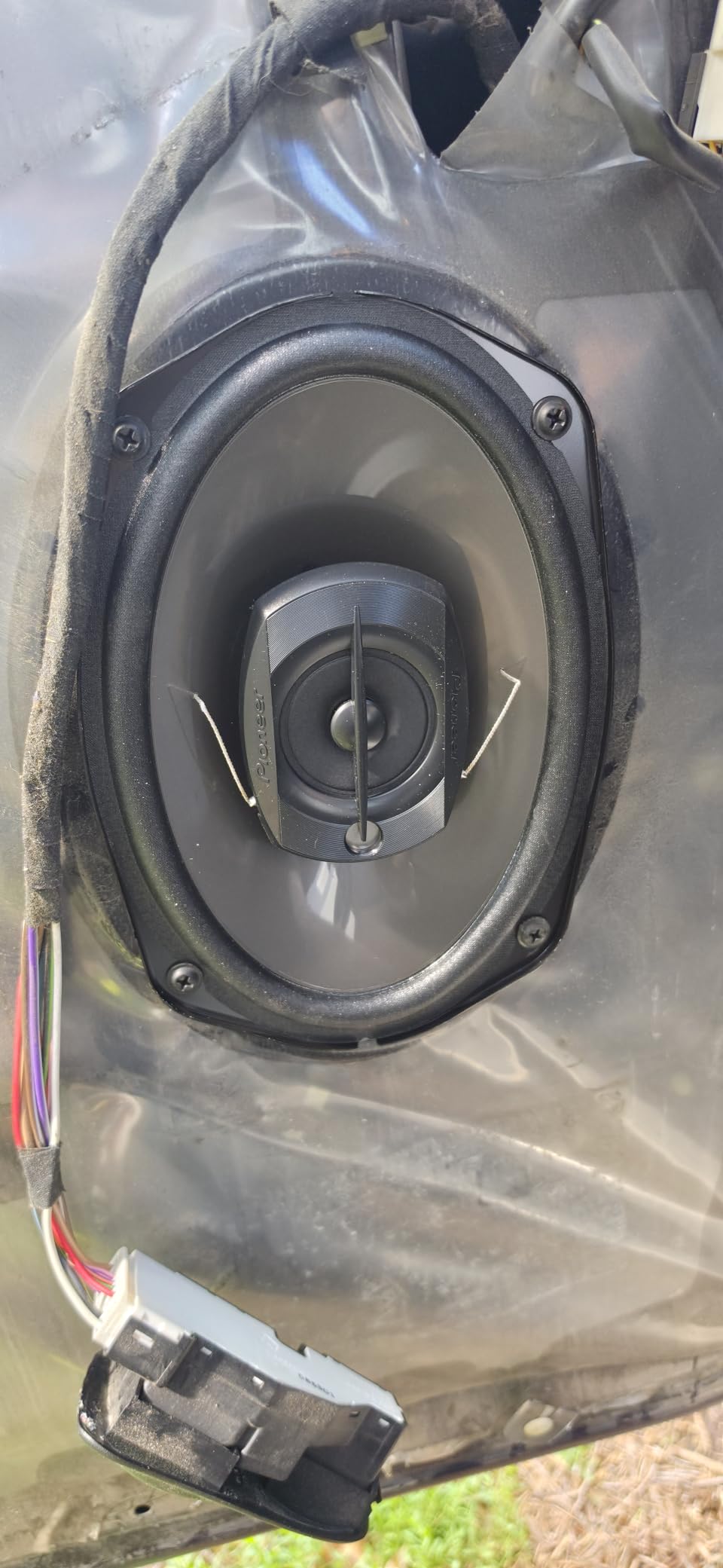 Pioneer TS-F6935R 3-Way Coaxial Car Audio Speakers - 6' x 9' Passive Car Speakers (Pair), 230 W Max Power customer photo 2