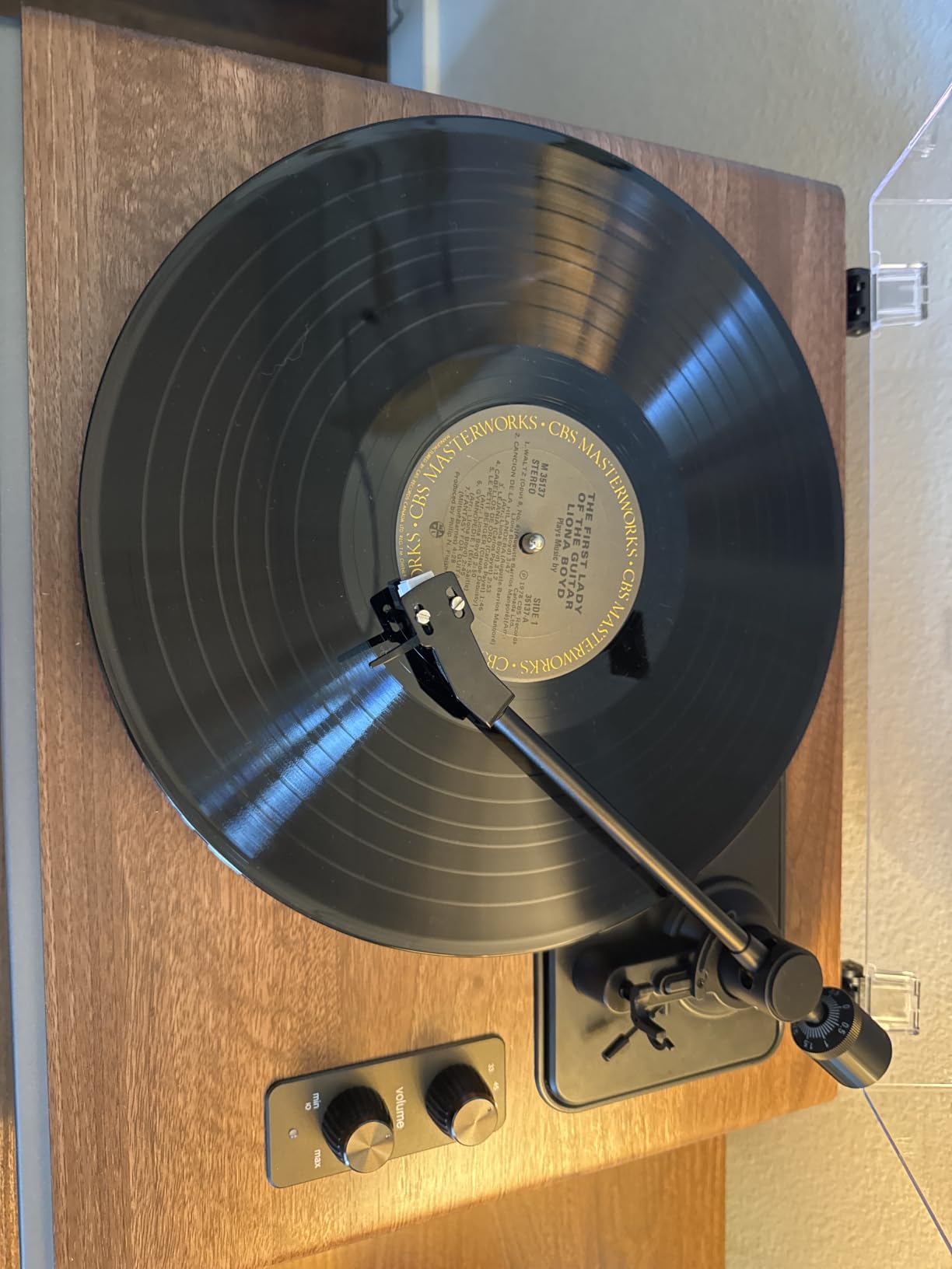 Annesburg Vinyl Record Player, Bluetooth Turntable with Built-in Speakers, High Fidelity Belt Drive 33/45 RPM, AT-3600L Magnetic Cartridge, Wood Walnut customer photo 1