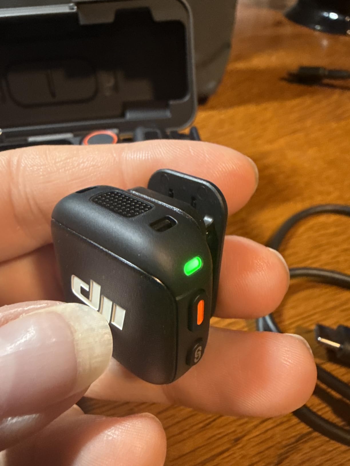 DJI Mic 3 (2 TX + 1 RX + Charging Case), Wireless Microphone, Mini Mic for iPhone/Camera/Android, Ultralight, Adaptive Gain Control, Dual Band Anti-Interference, 28h Use, Vlog customer photo 2