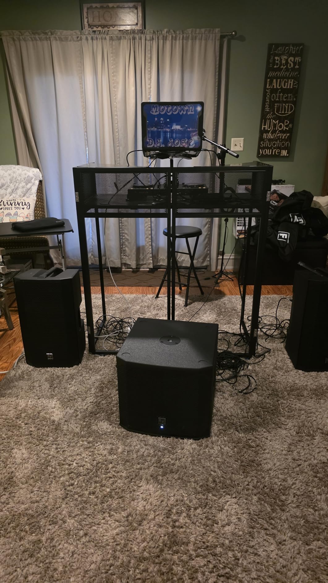 YooKoo Portable DJ Booth, Metal Frame DJ Table with Two Triangle Trays | Tool-Free Quick Assembly; Adjustable Support Feet; Cable Hole; Carry Bag; For Parties/ Events/Small Studios;Weighs 36.8lbs customer photo 2