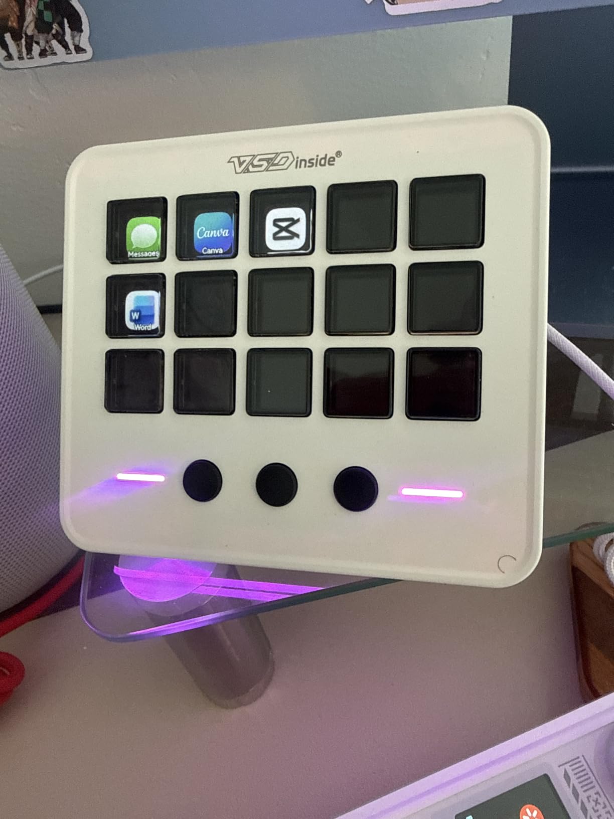 Macro Keypad, Stream Controller Deck Gaming Streaming Shortcut Keyboard, 18 Programmable Keys Customizable Visual AI Pad USB Soundboard for OBS, YouTube, Desk Office Setup, Laptop, PC, Mac customer photo 2