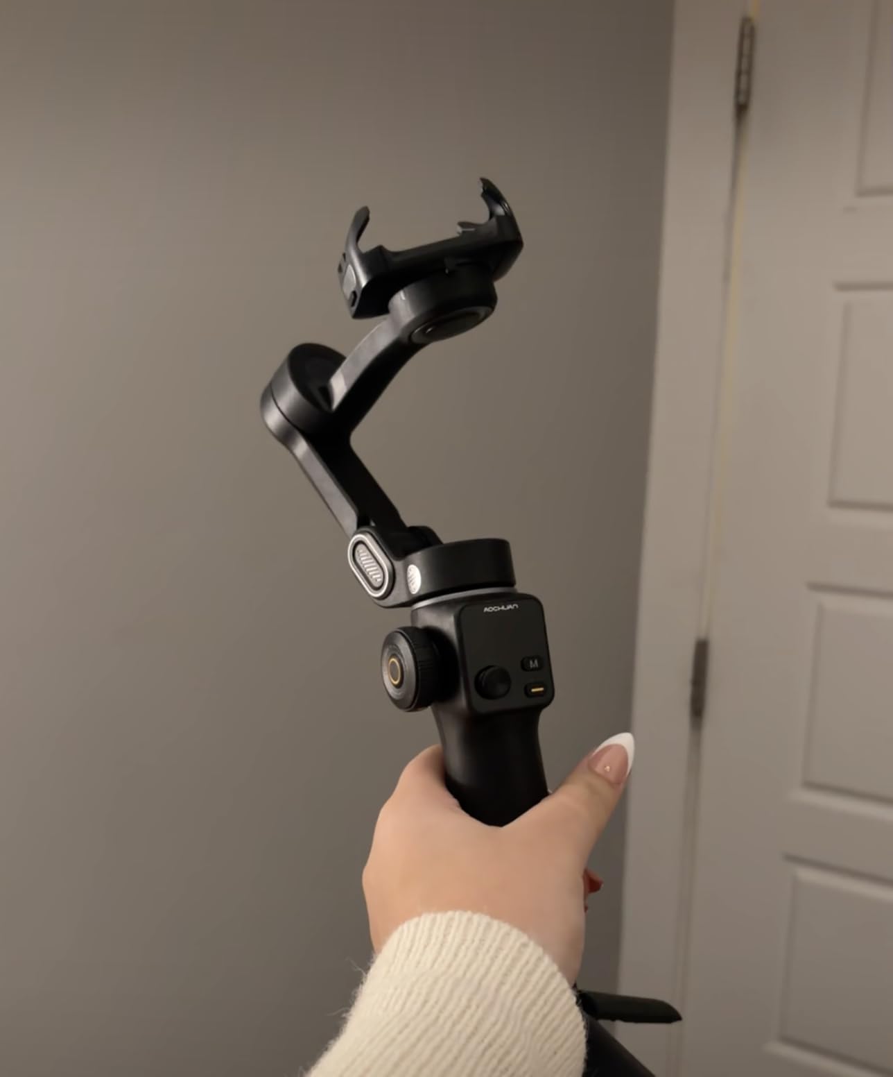 AOCHUAN Gimbal Stabilizer for iPhone & Android, 3-Axis Phone Gimbal with OLED Screen, 7.8