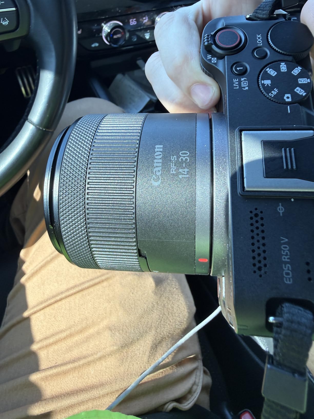Canon EOS R50 V Mirrorless Camera with 14-30mm Lens Bundle | For Vlogging & Content Creation | 4K Video | Dual Pixel Autofocus | Flip Screen + 64GB Memory Card + Camera Bag customer photo 2