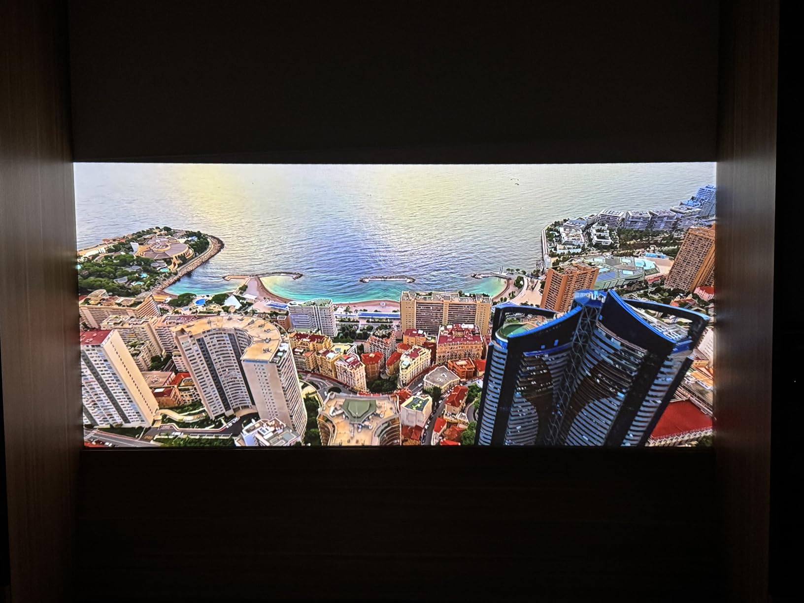 Aurzen EAZZE D1 MAX 1000 ANSI Google TV Projector with 4K Support & MEMC | 20W Dolby Audio, Native 1080P, HDR10, Auto Focus & Keystone, Zoom, Smart Home Theater Movie Projector with WiFi and Bluetooth customer photo 1
