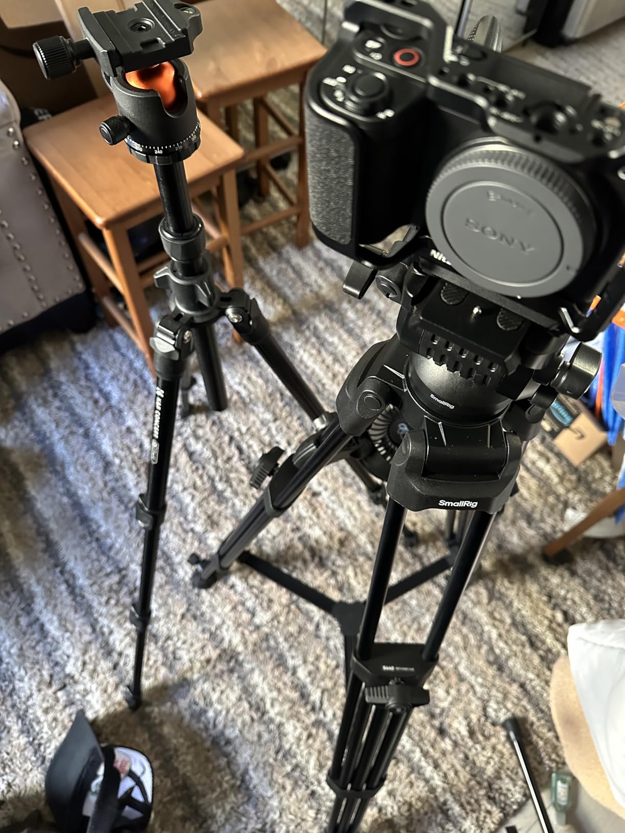 SMALLRIG 73''/185cm Carbon Fiber Heavy Duty Video Tripod, Max Load 10kg (22lbs), Fluid Head with +85° to -78 Tilt Range, Compact Camera Tripod Weight 2.7kg(6lbs), Folded Height 87cm, AD-14 customer photo 2