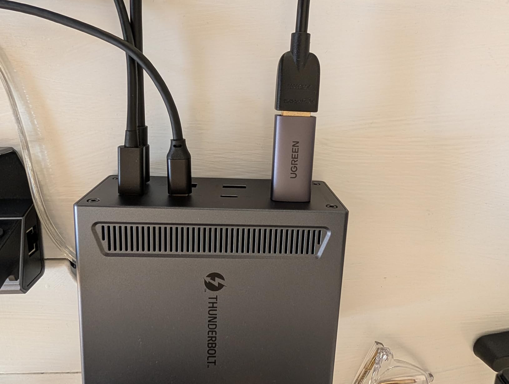 UGREEN Revodok Max 13-in-1 Thunderbolt 4 Docking Station, 40Gbps with 3xTBT4, Up to Dual 4K@60Hz or Single 8K, 180W Total Power (96W Laptop Charging), 3xUSB A,Gigabit Ethernet, SD/TF 3.0, 3.5mm Audio customer photo 2