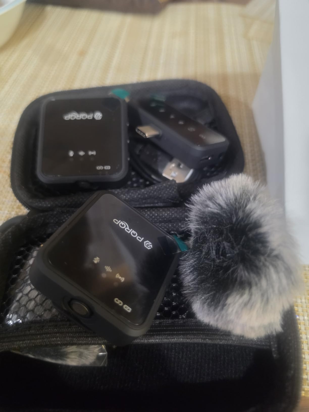 PQRQP 3 in 1 Wireless Mini Microphone for iPhone, Android, Camera, 328ft Range, 18H Battery Life, High-Fidelity Audio Clip on Mic for Content Creators - Soot Black customer photo 2