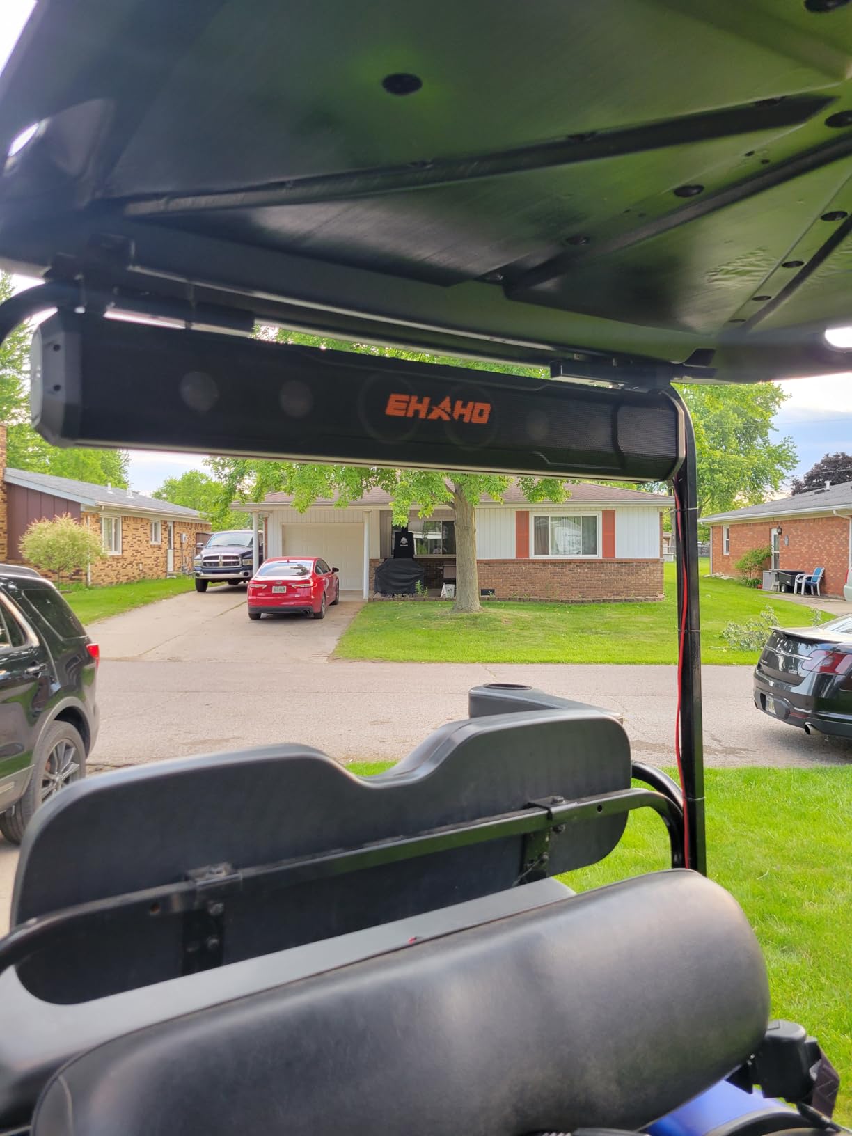 Ehaho 17'' UTV Sound Bar, Golf Cart Speaker Bluetooth with RGB Party Lights | 4-Speaker SXS SoundBar, IP66 Waterproof ATV Speaker System with EQ, Party Mode, RF Remote, AUX for Polaris RZR CFmoto Can-Am customer photo 2