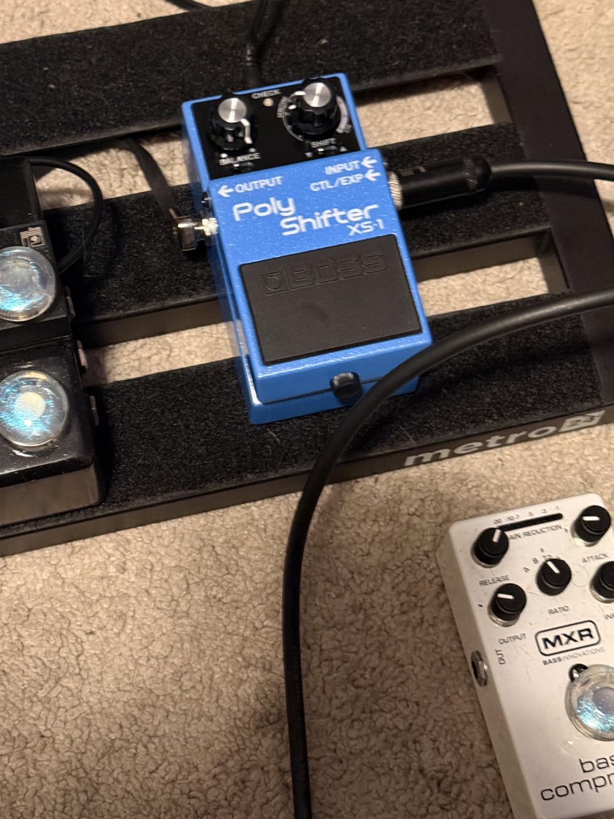 BOSS XS-1 Poly Shifter | Compact Pitch Shifting Pedal | Change Guitar/Bass Pitch Across 7 Semitones or 3 Octaves customer photo 2