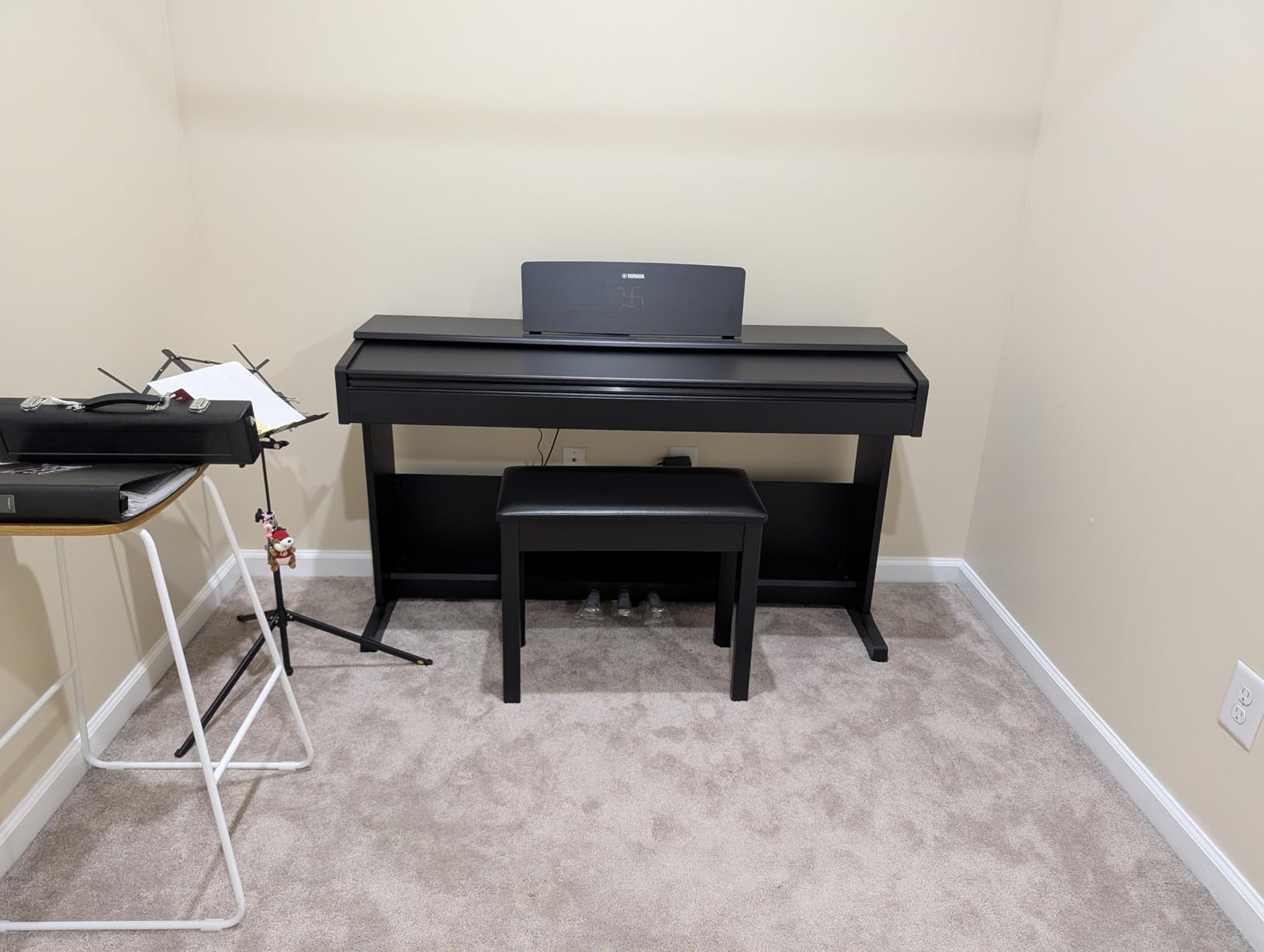 Yamaha YDP105 88-Key Weighted Action Upright Digital Piano with Grand Piano Sound, 3-Pedal Unit, and Bench, White customer photo 1