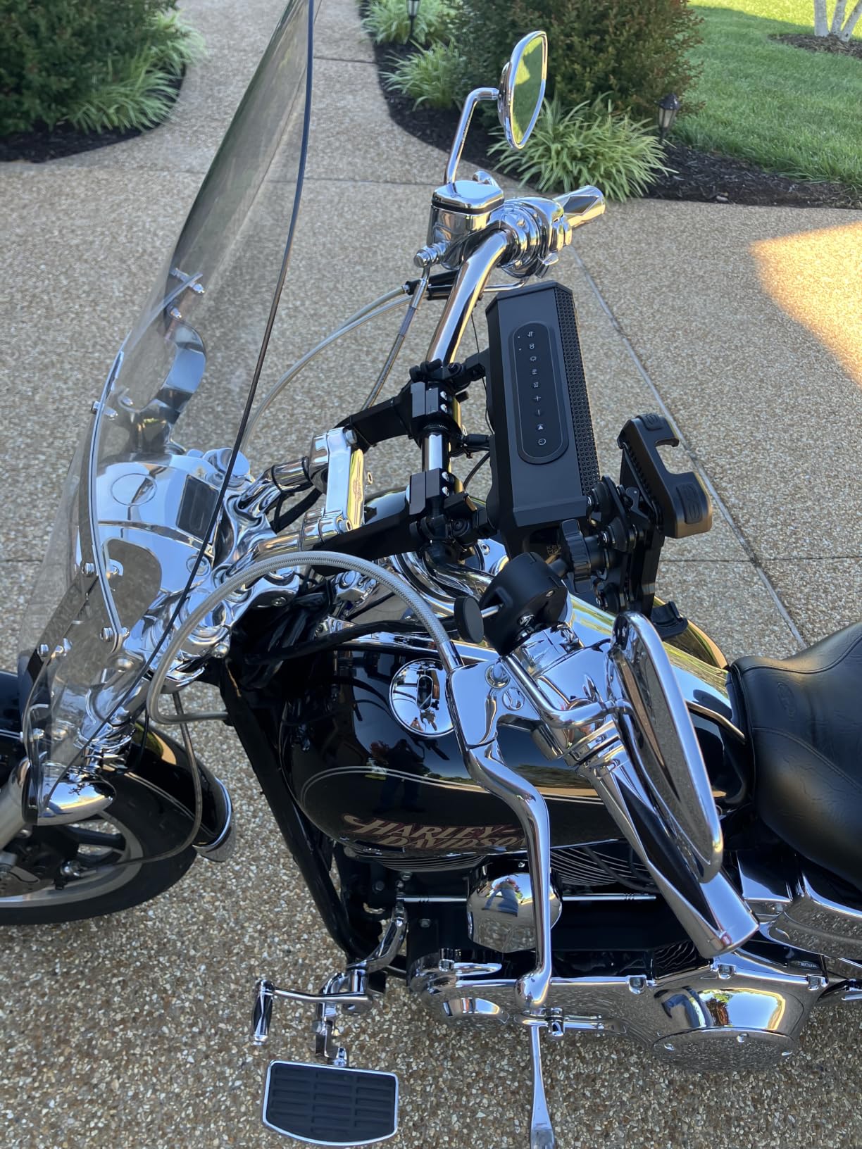 Motorcycle Speakers Compatible with Bluetooth Sound Bar, Handlebar Speaker with RGB Lights, IP66 Waterproof Motorcycle Audio System customer photo 2